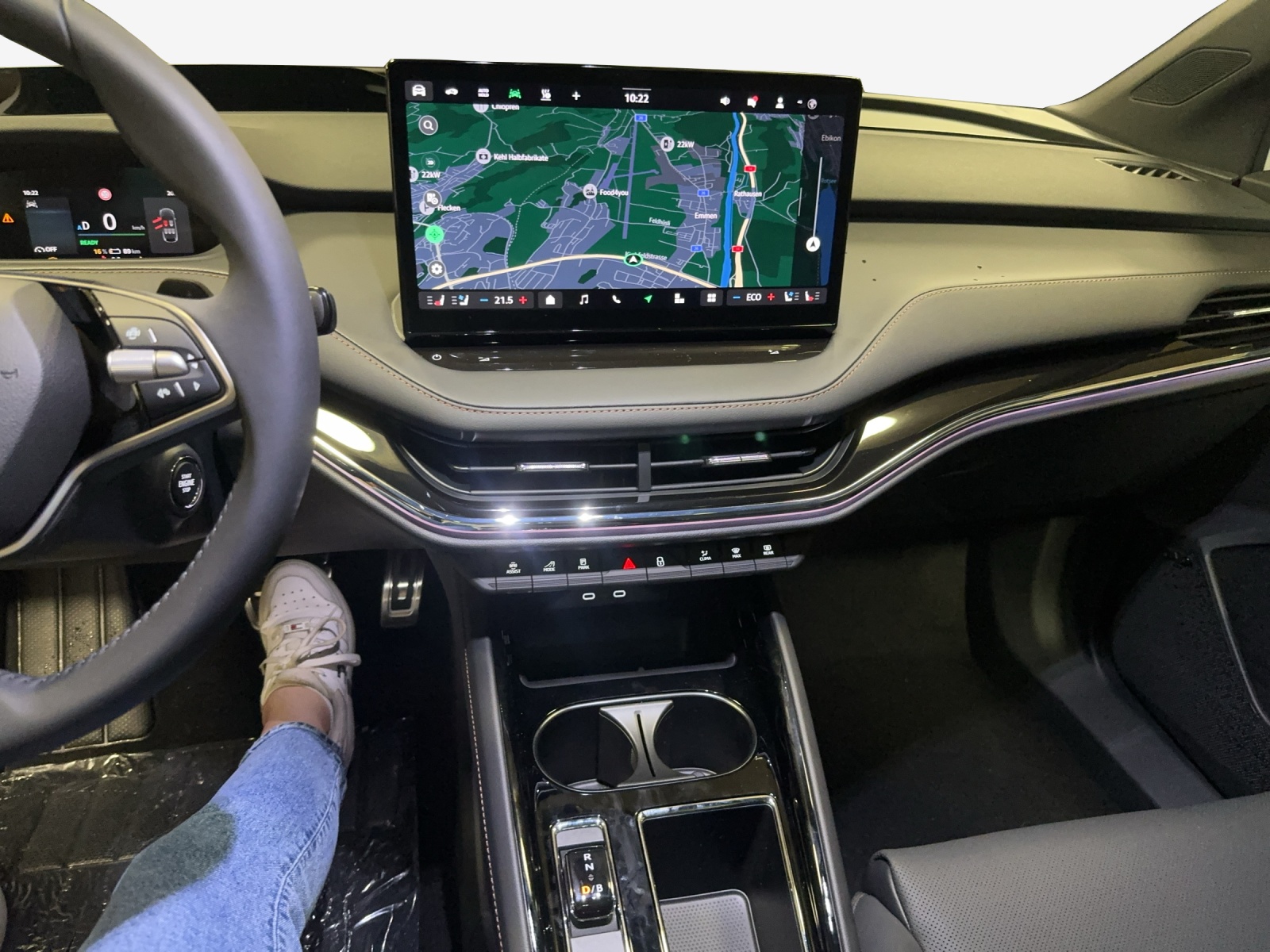 SKODA Enyaq 85x L&K 4x4-image-10