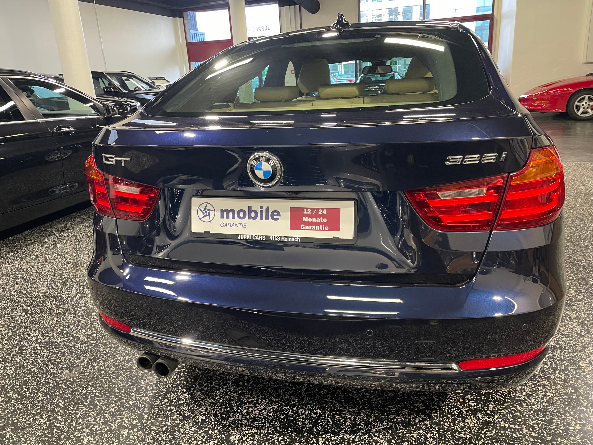 BMW 328i GT Luxury Line Steptronic-image-3