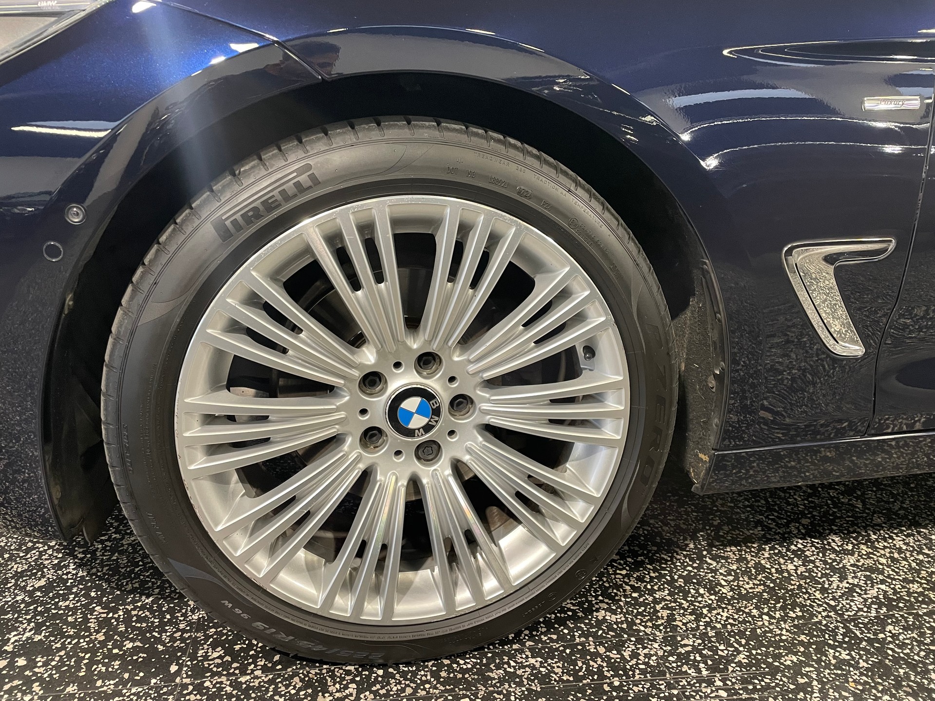 BMW 328i GT Luxury Line Steptronic-image-14