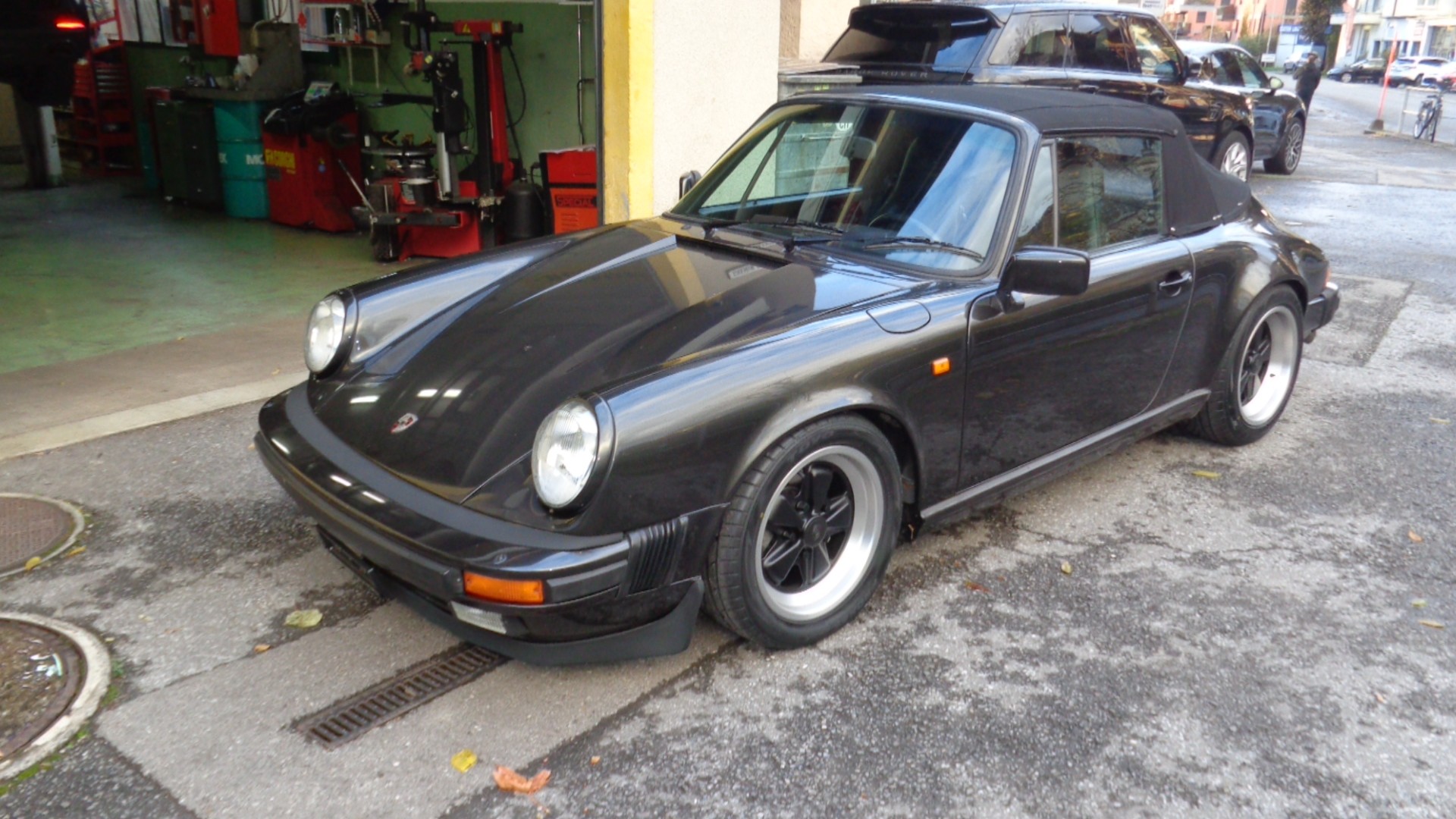 PORSCHE 911 Carrera Cabrio-image-5