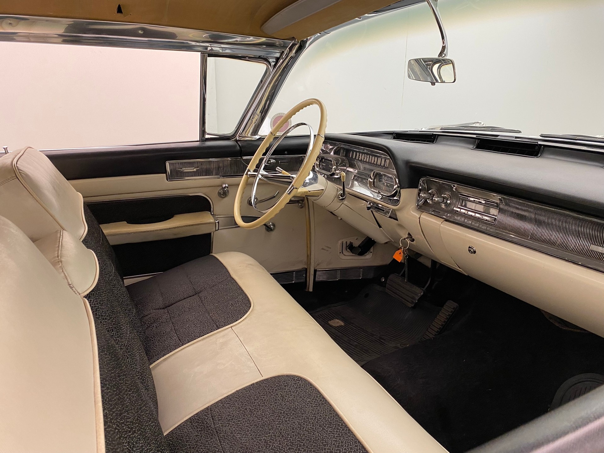CADILLAC Series 62-image-13