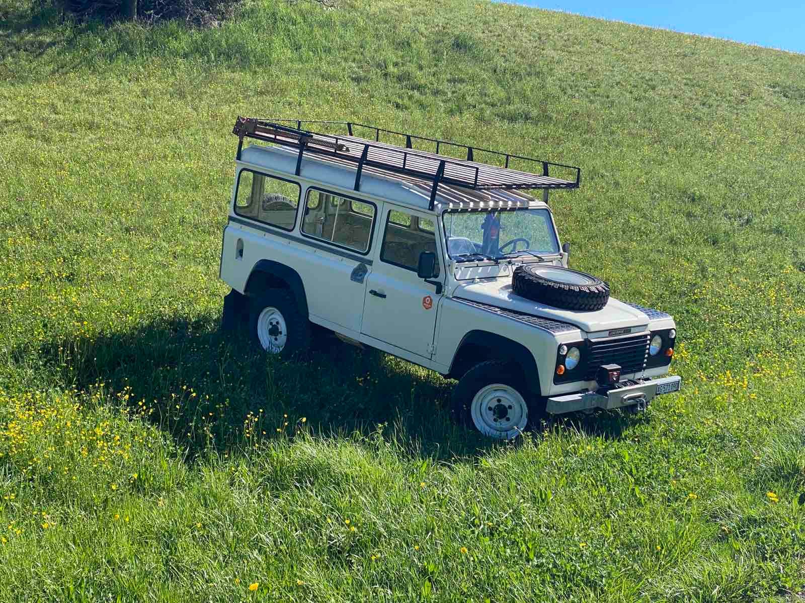 LAND ROVER 110-image-0