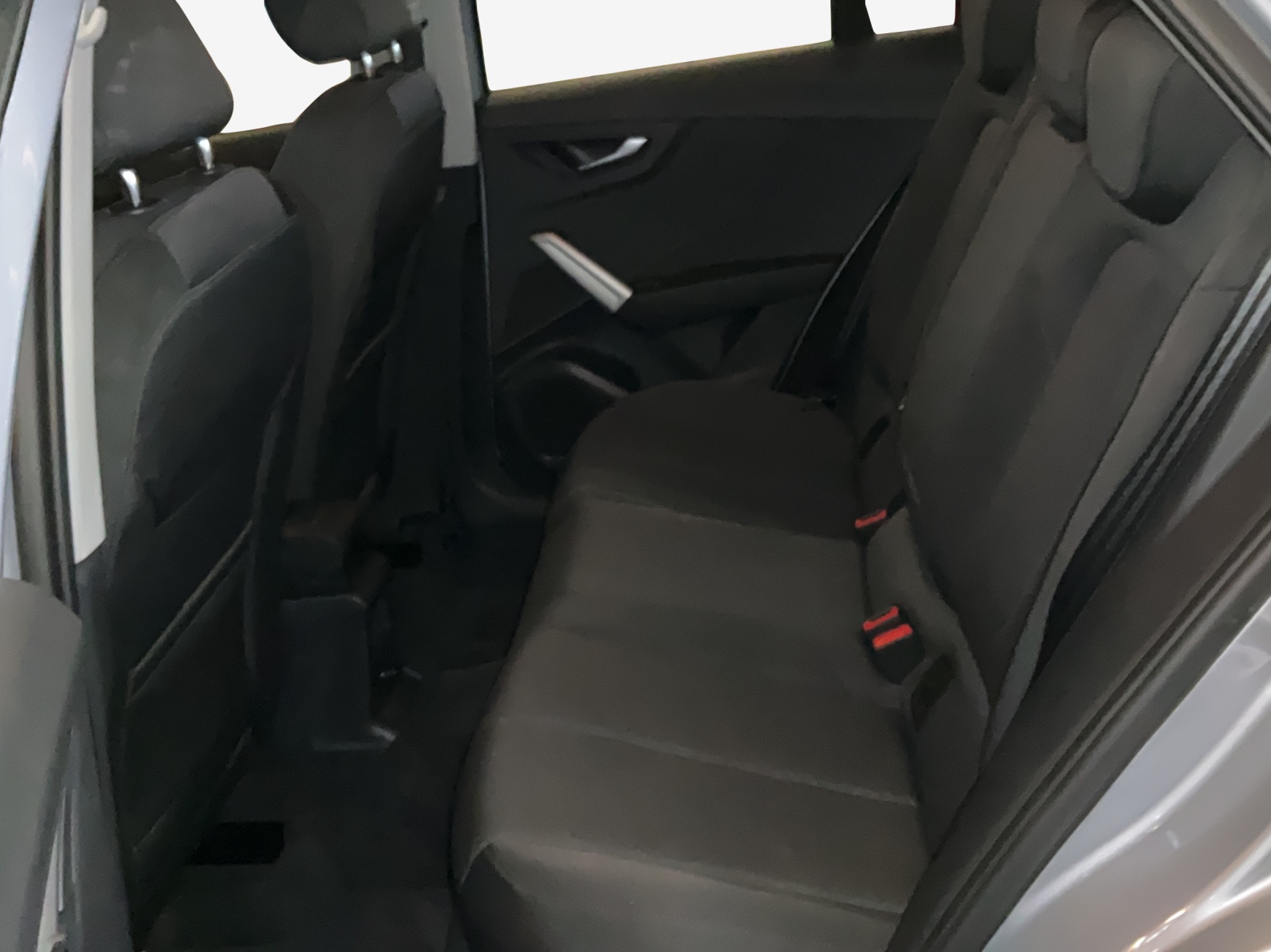 AUDI Q2 35 TDI quattro S-tronic-image-11