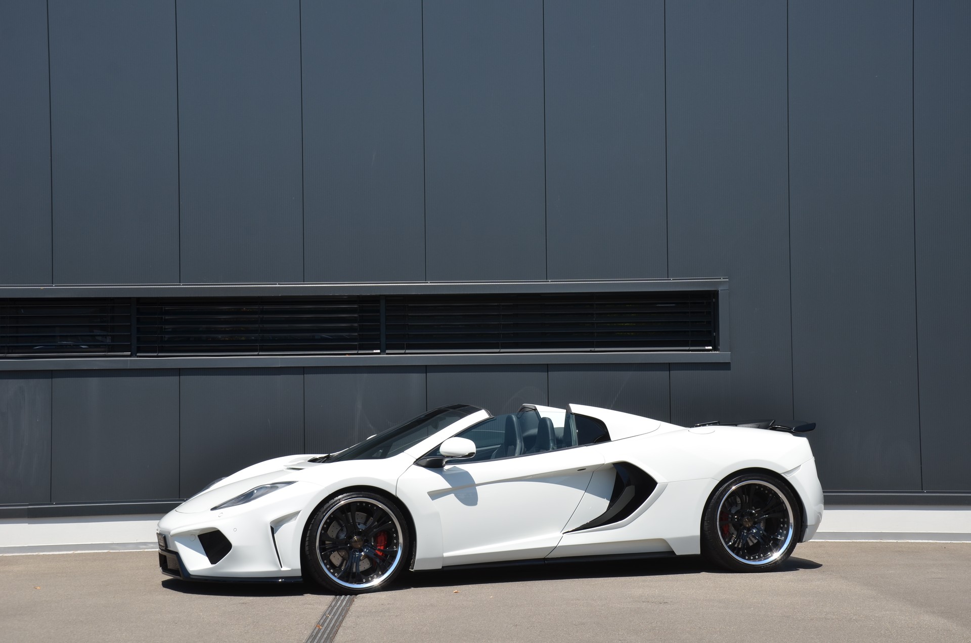 McLAREN MP4-12C Spider 3.8 V8 SSG FAB Design Terso-showroom-element-2