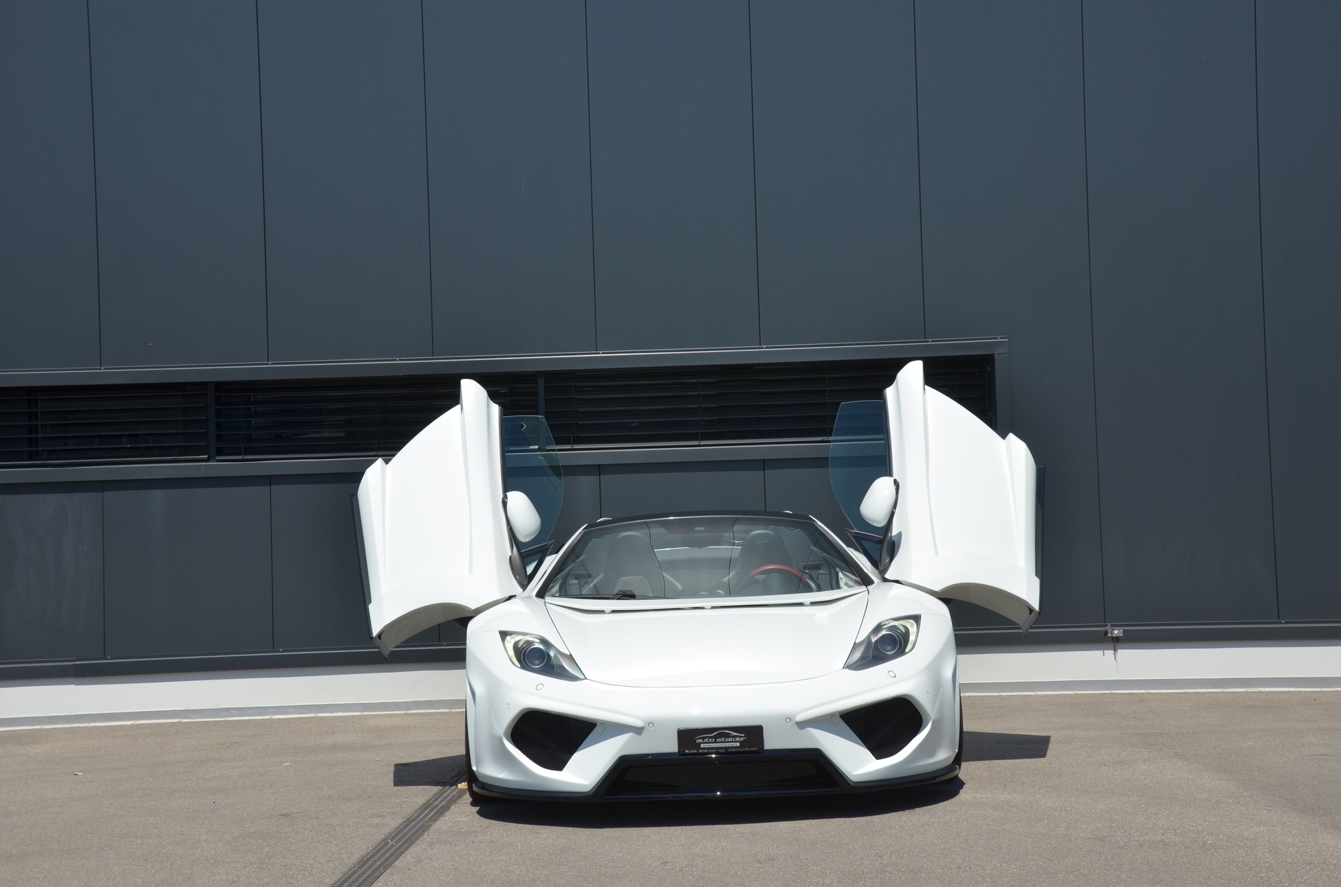 McLAREN MP4-12C Spider 3.8 V8 SSG FAB Design Terso-showroom-element-1