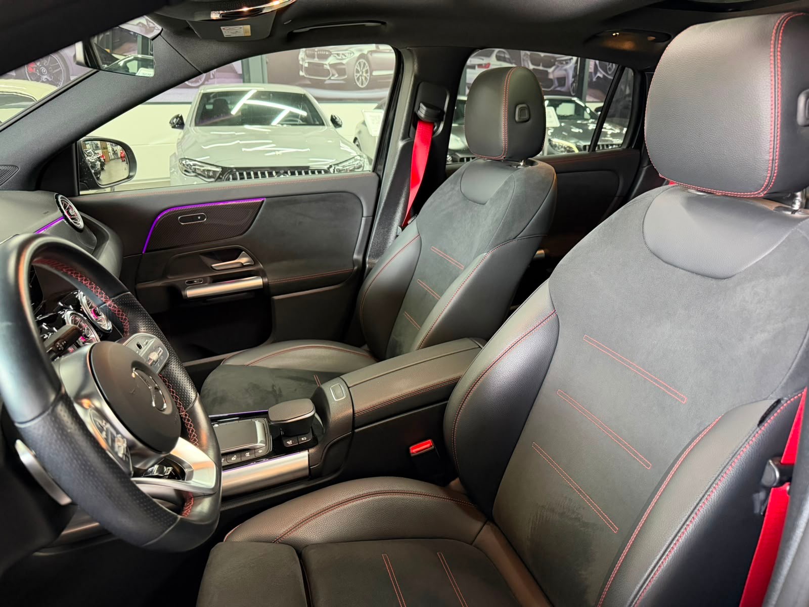 MERCEDES-BENZ GLA 35 AMG 4Matic 8G-Speedshift DCT-image-5