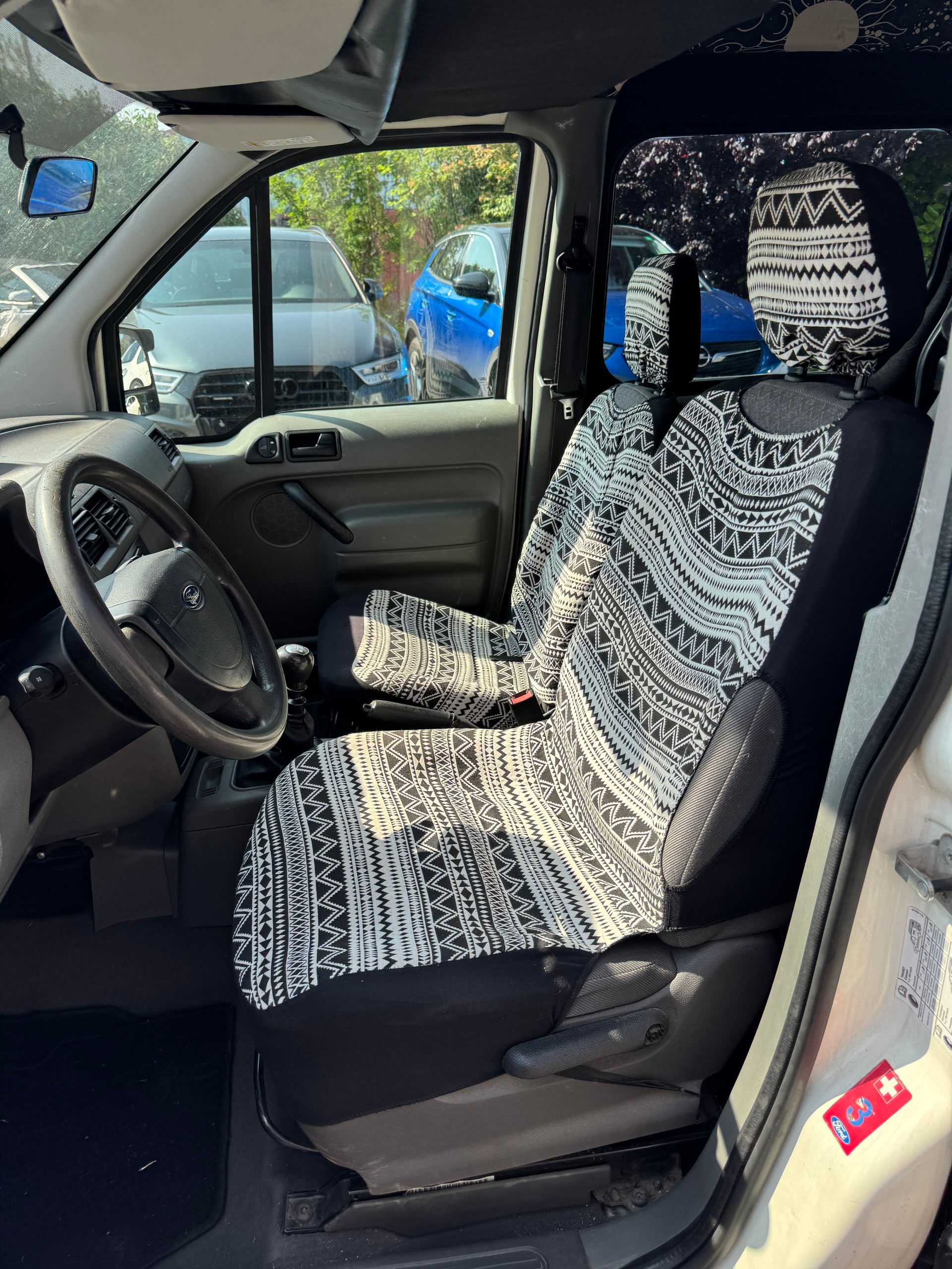 FORD Tourneo Connect 1.8 TDCi-image-6
