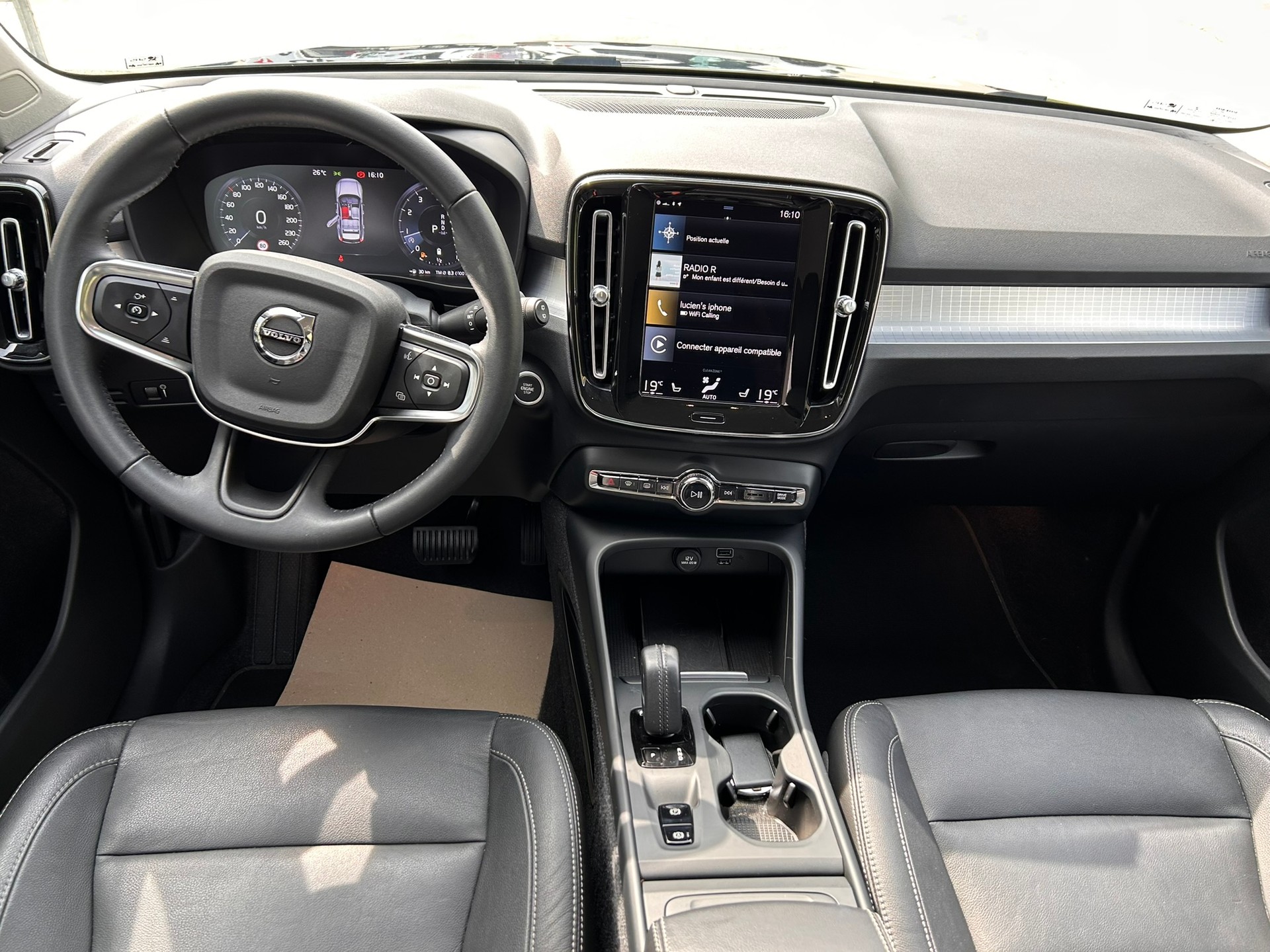 VOLVO XC40 B4 Benzin Mild Hybrid AWD Momentum Geartronic-image-7