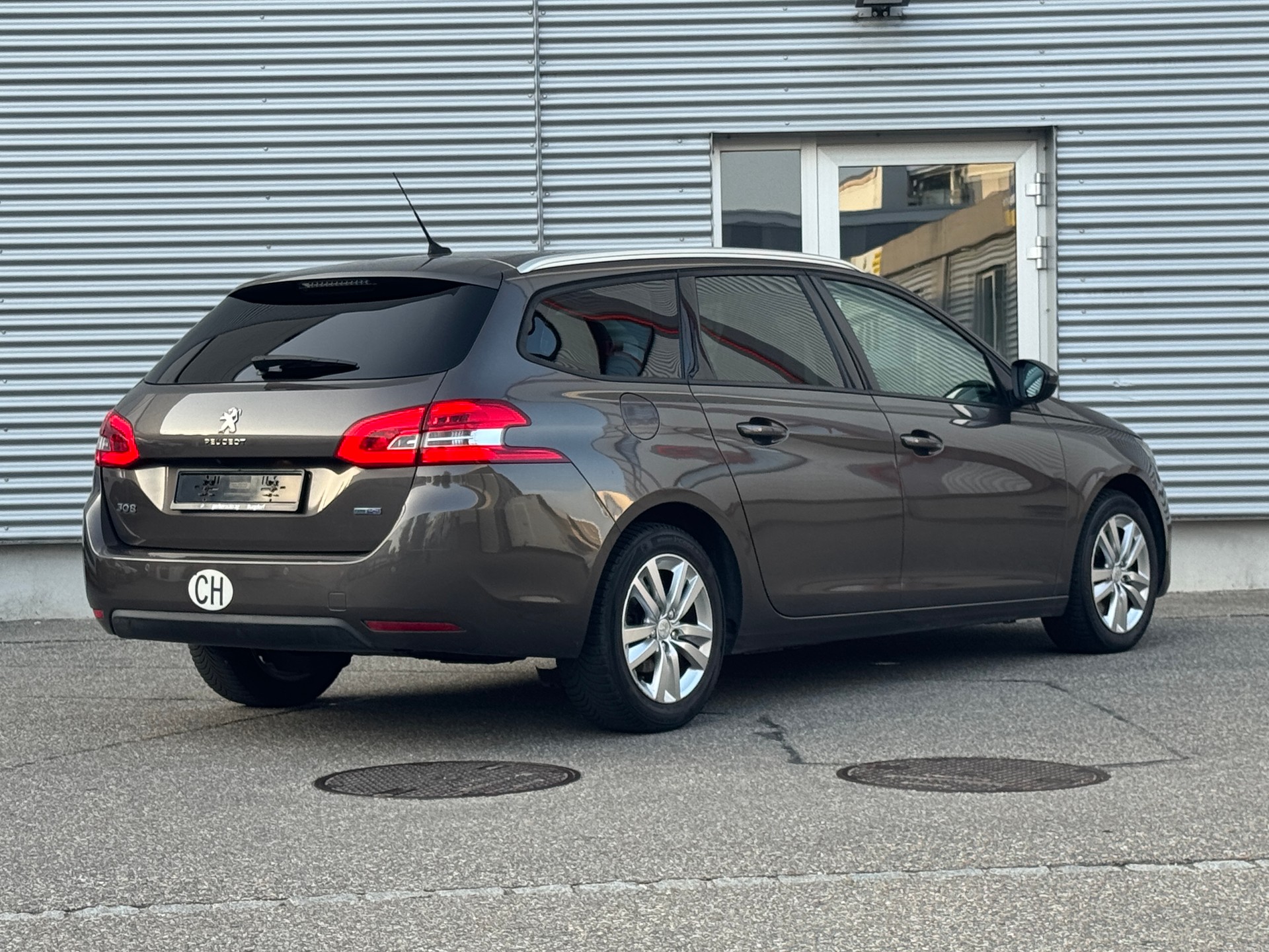 PEUGEOT 308 SW 2.0 BlueHDI Business-showroom-element-1