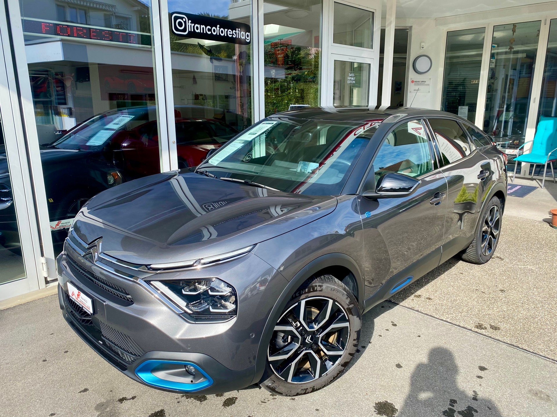 CITROEN C4 Electric Shine Pack-image-1