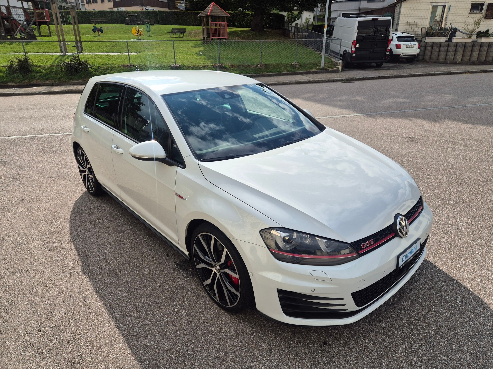 VW Golf 2.0 TSI GTI Performance DSG-image-4