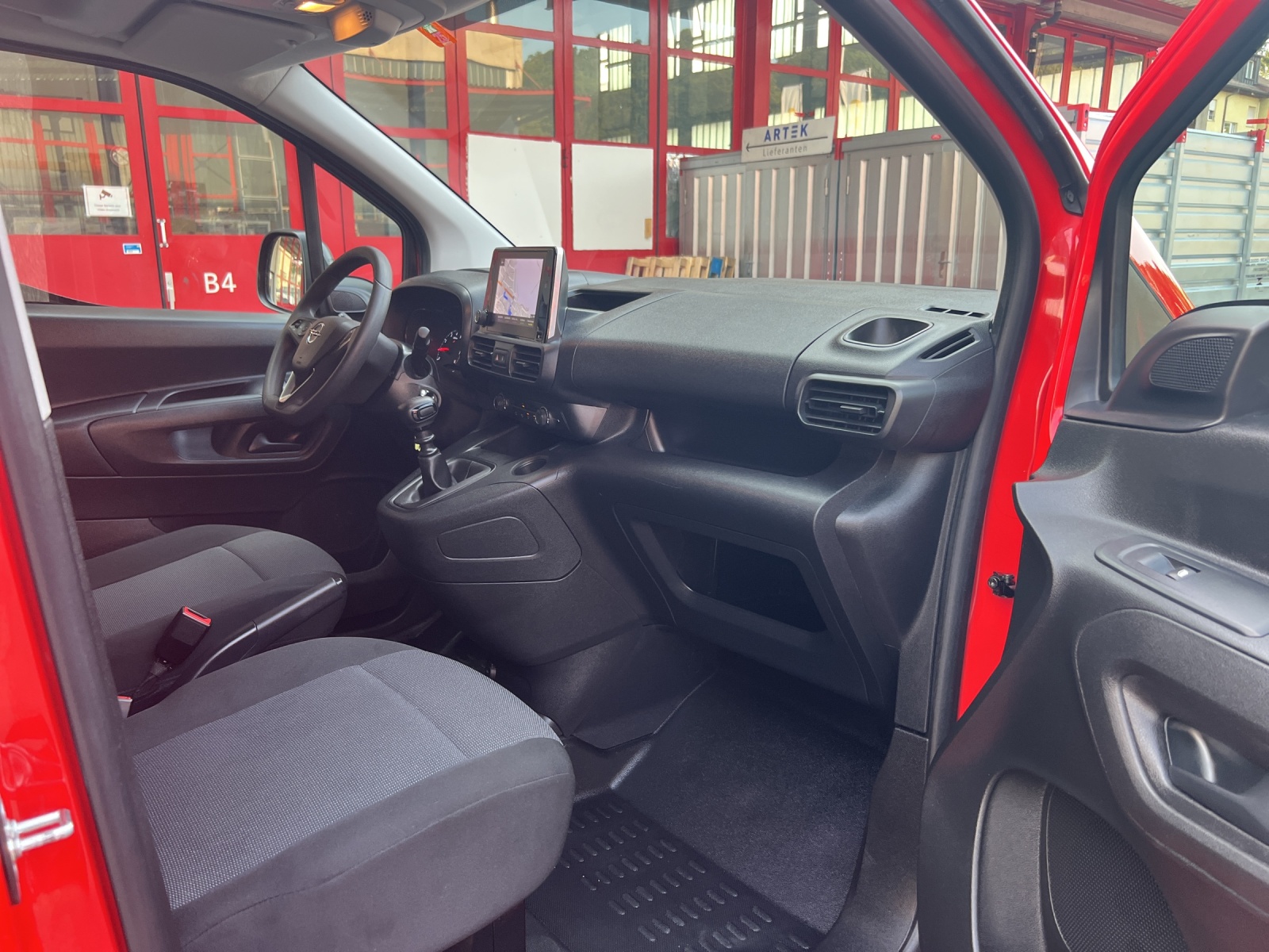OPEL Combo Cargo 1.2 start/stop Blitz-image-26