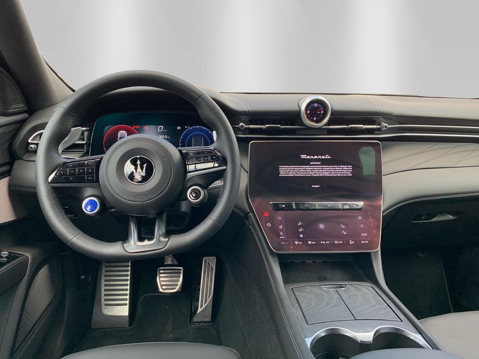 MASERATI Grecale 2.0 Hybrid Modena-image-8
