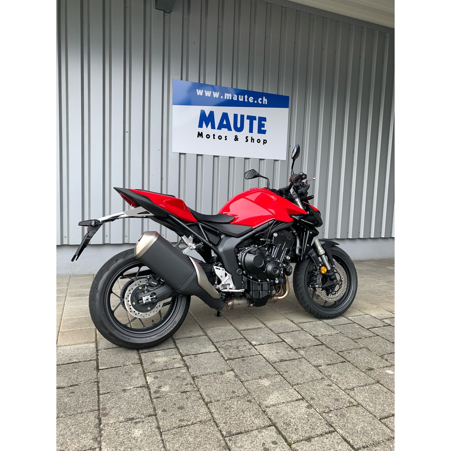 HONDA CB 1000 Hornet-showroom-element-1