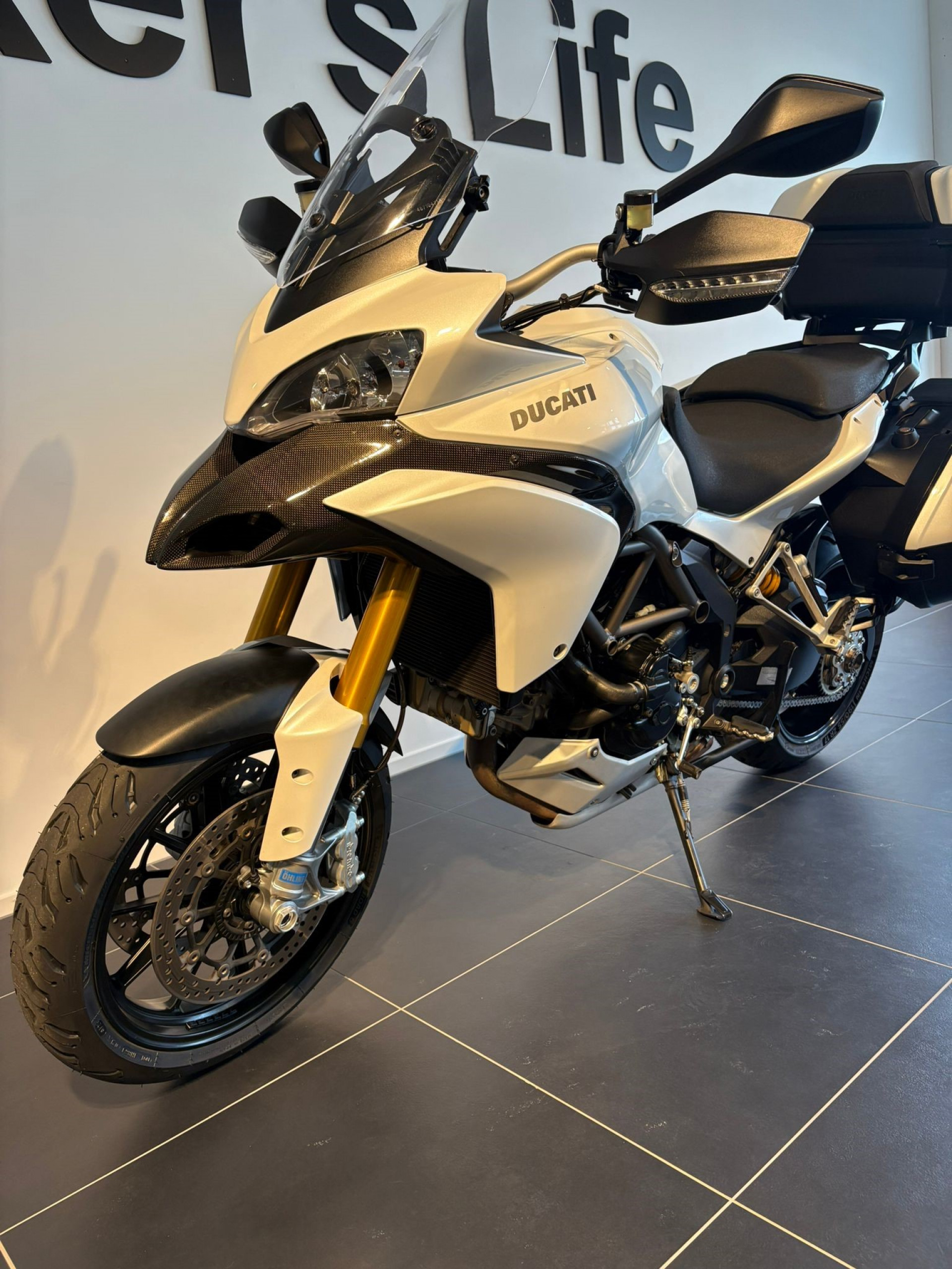 DUCATI Multistrada 1200 S-showroom-element-3