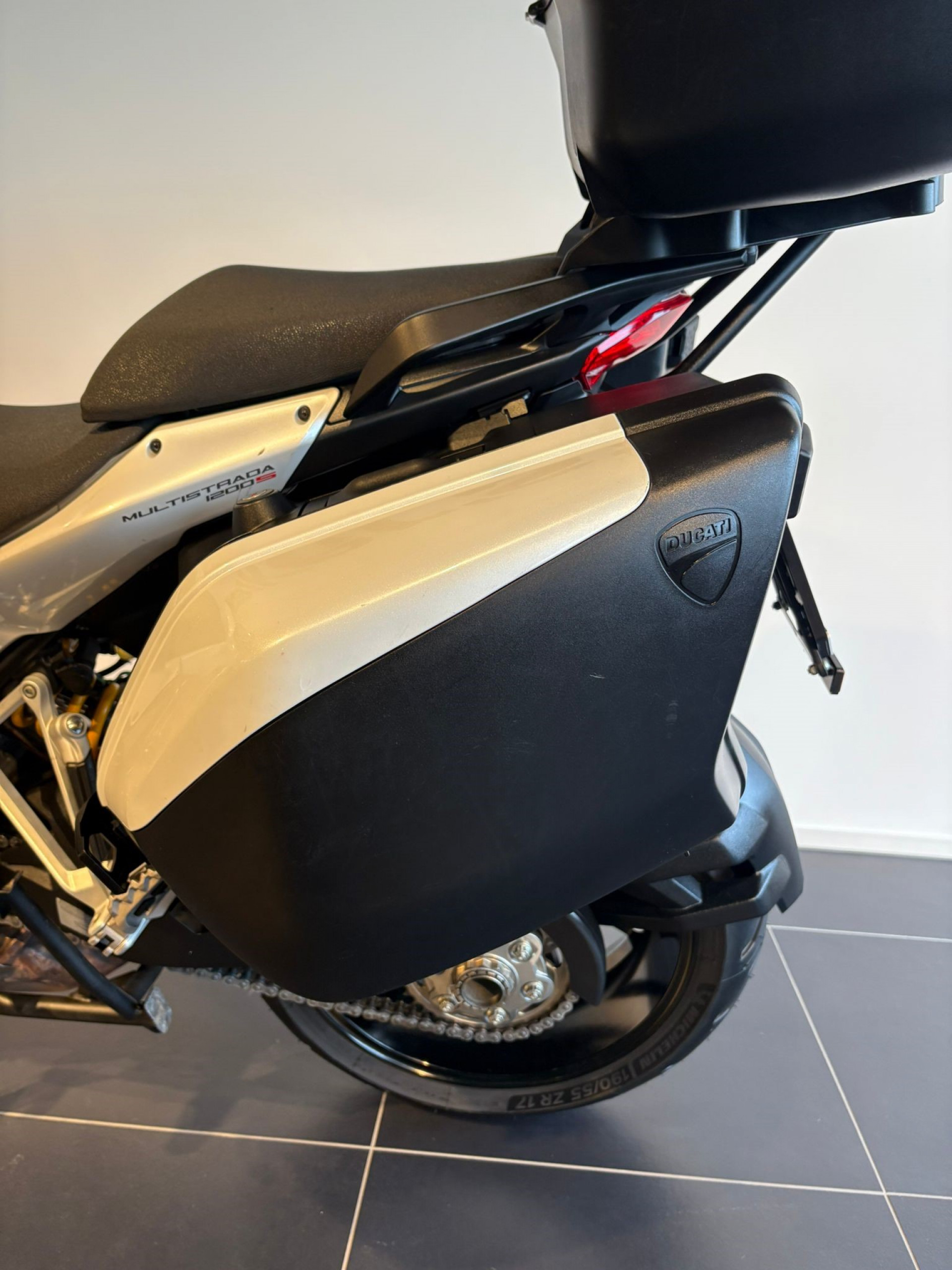 DUCATI Multistrada 1200 S-image-4
