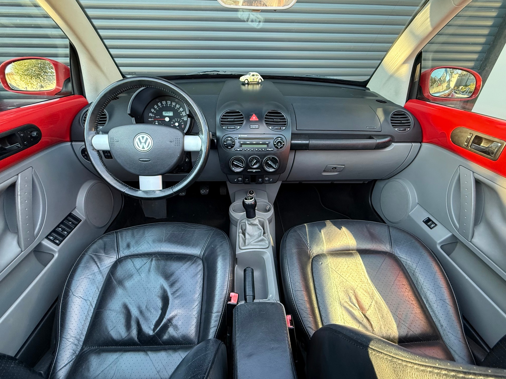 VW Beetle Cabrio 1.6 Frisch ab MFK-image-10