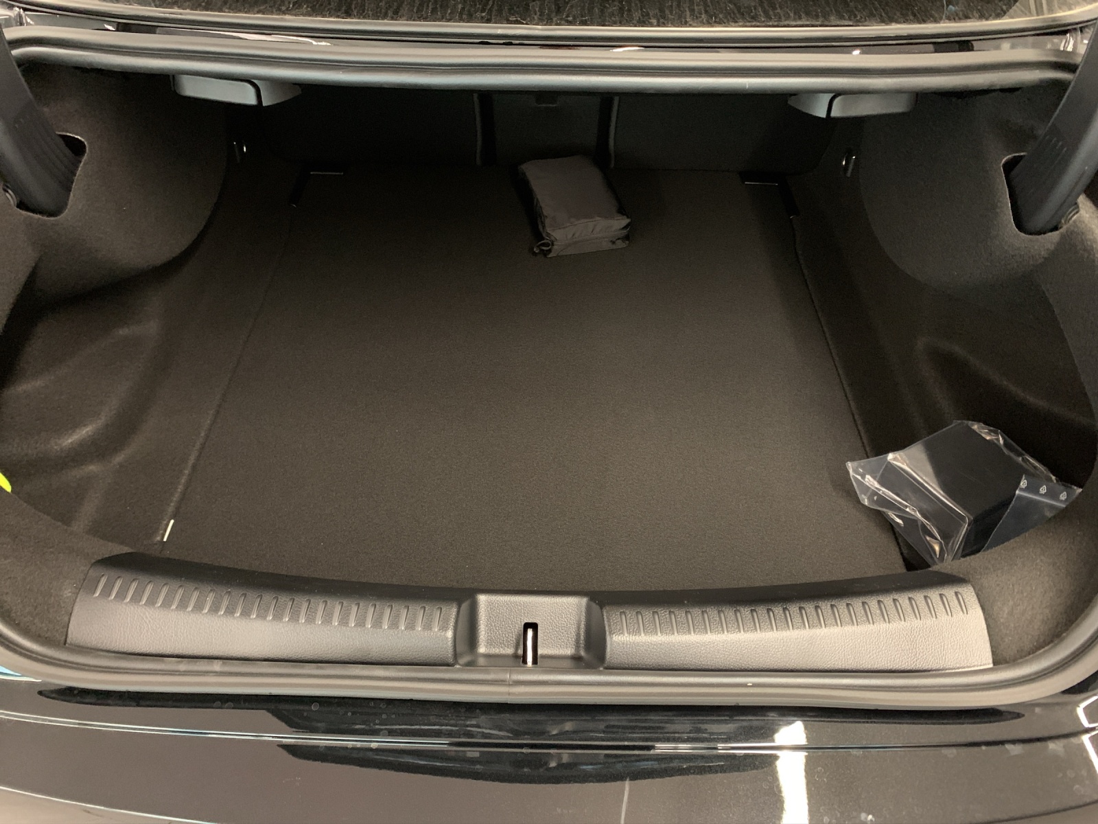 MERCEDES-BENZ CLA 35 AMG 4MATIC-image-11