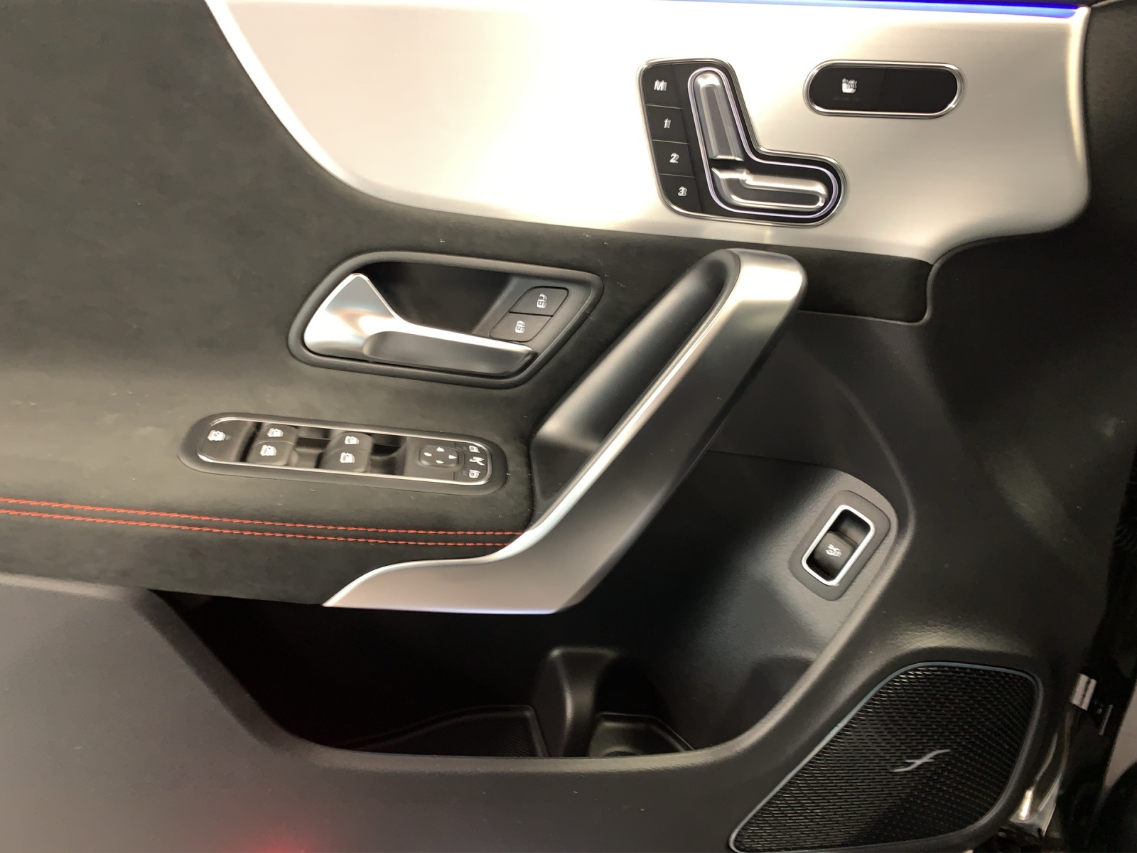 MERCEDES-BENZ CLA 35 AMG 4MATIC-image-5
