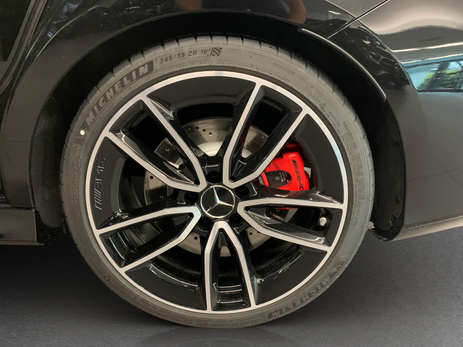 MERCEDES-BENZ CLA 35 AMG 4MATIC-image-12