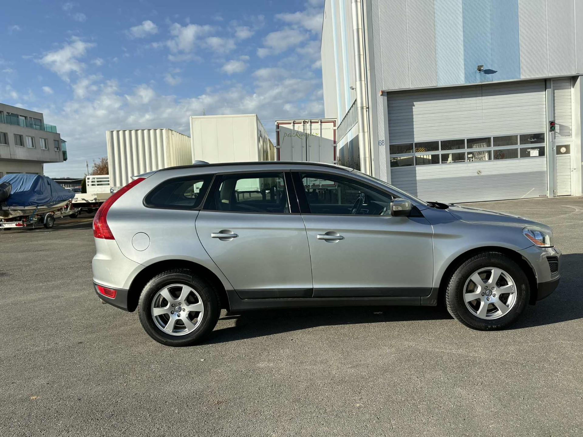 VOLVO XC60 D3 AWD Kinetic Geartronic-image-8