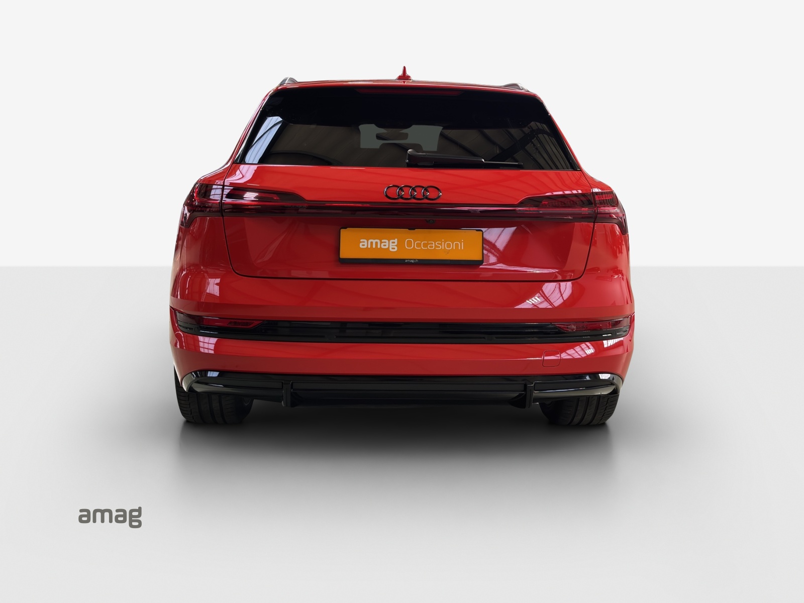AUDI e-tron 55 S Line quattro-image-4