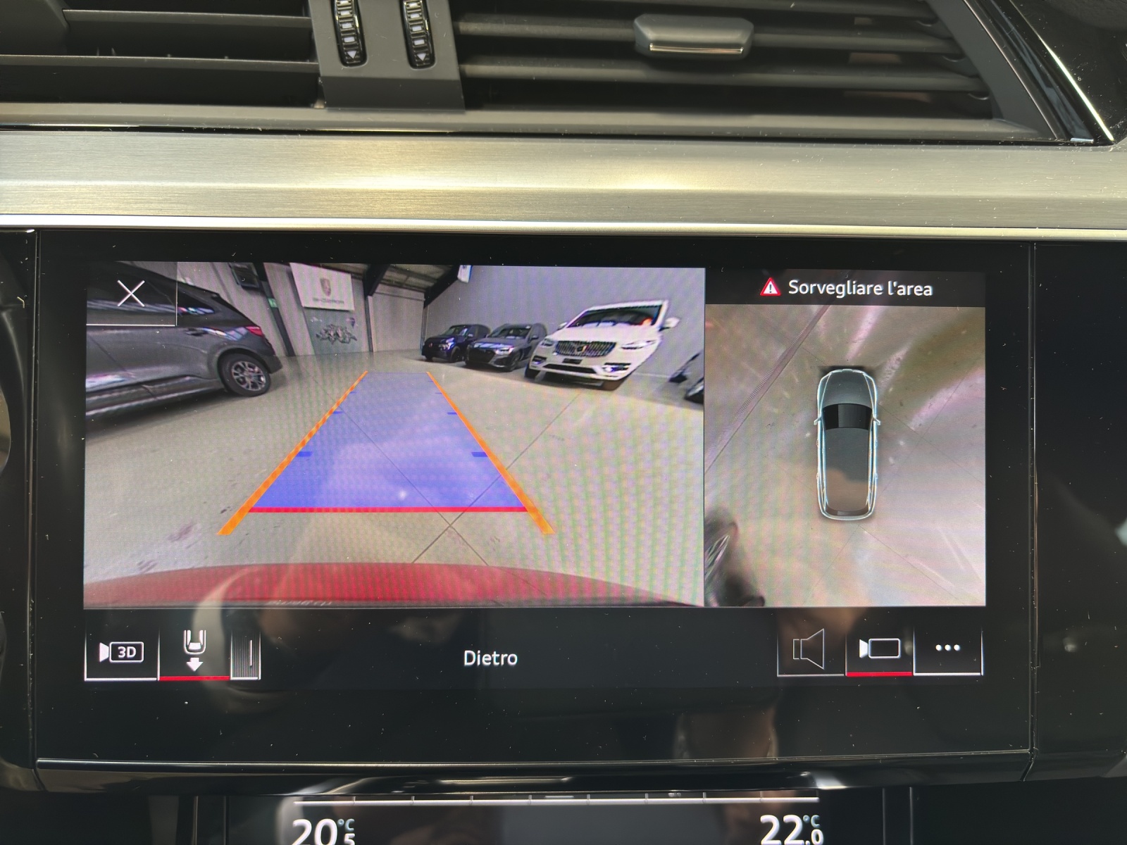 AUDI e-tron 55 S Line quattro-image-15