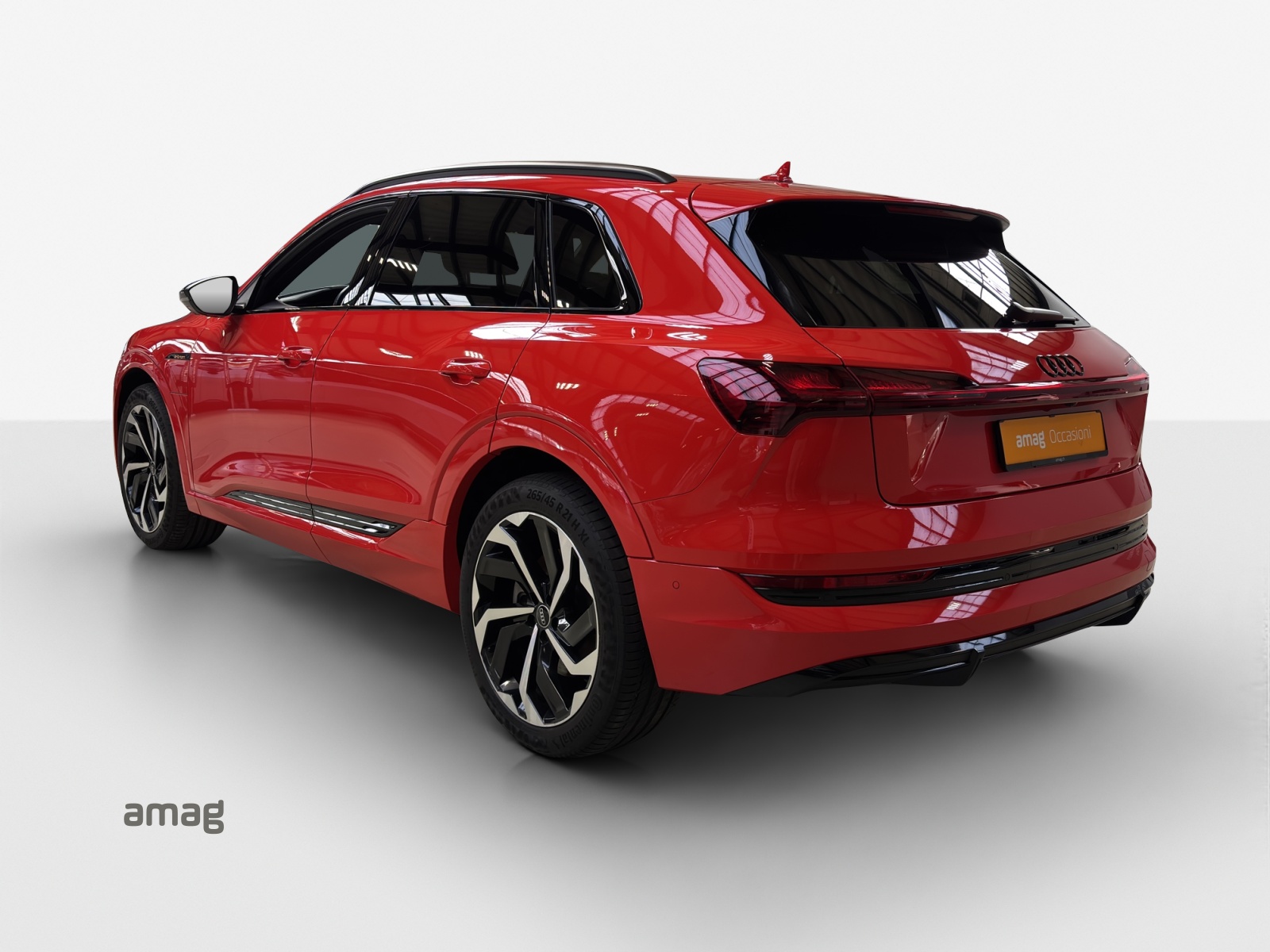 AUDI e-tron 55 S Line quattro-image-2