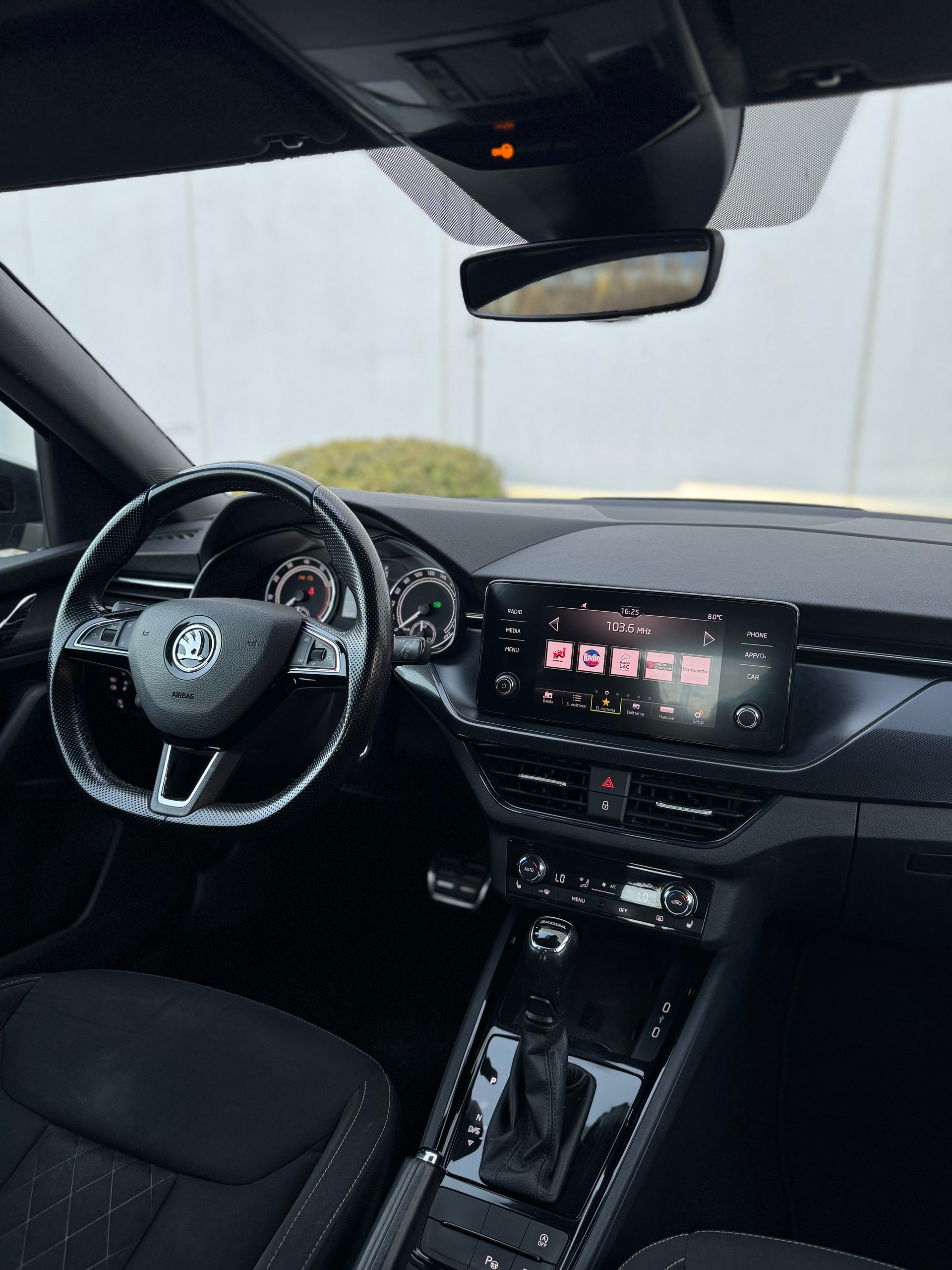 SKODA Kamiq 1.0 TSI Style DSG-image-6