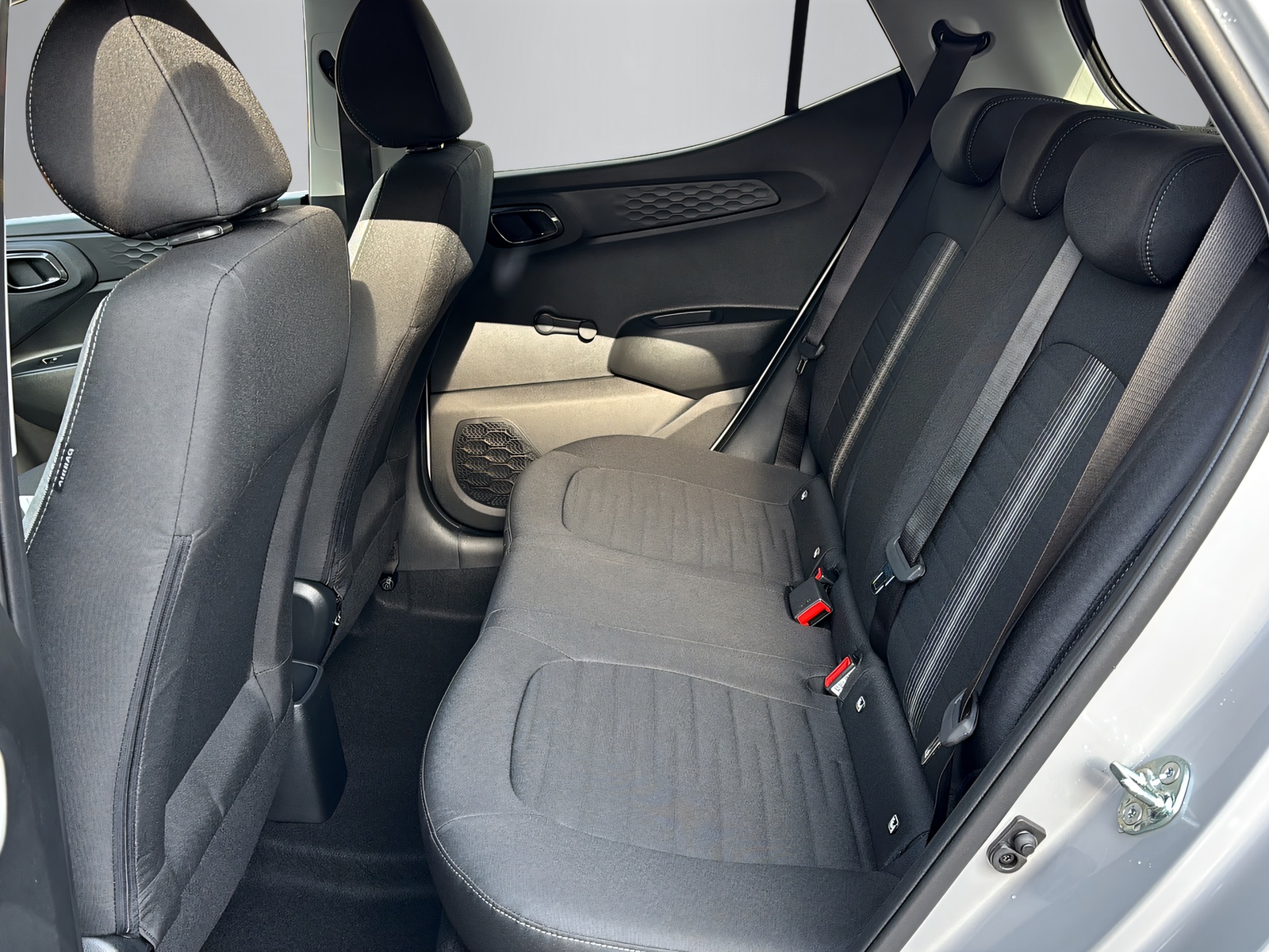 HYUNDAI i10 1.2 Amplia-image-11