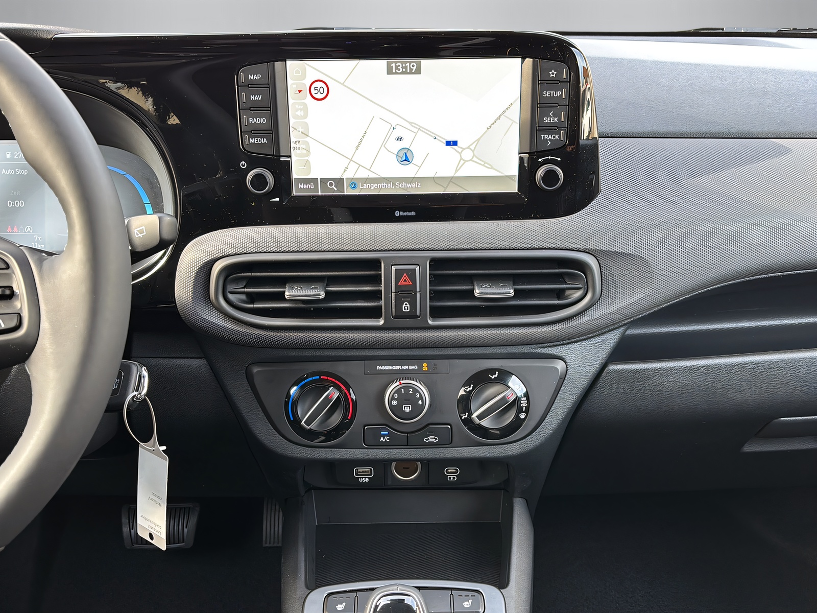 HYUNDAI i10 1.2 Amplia-image-14