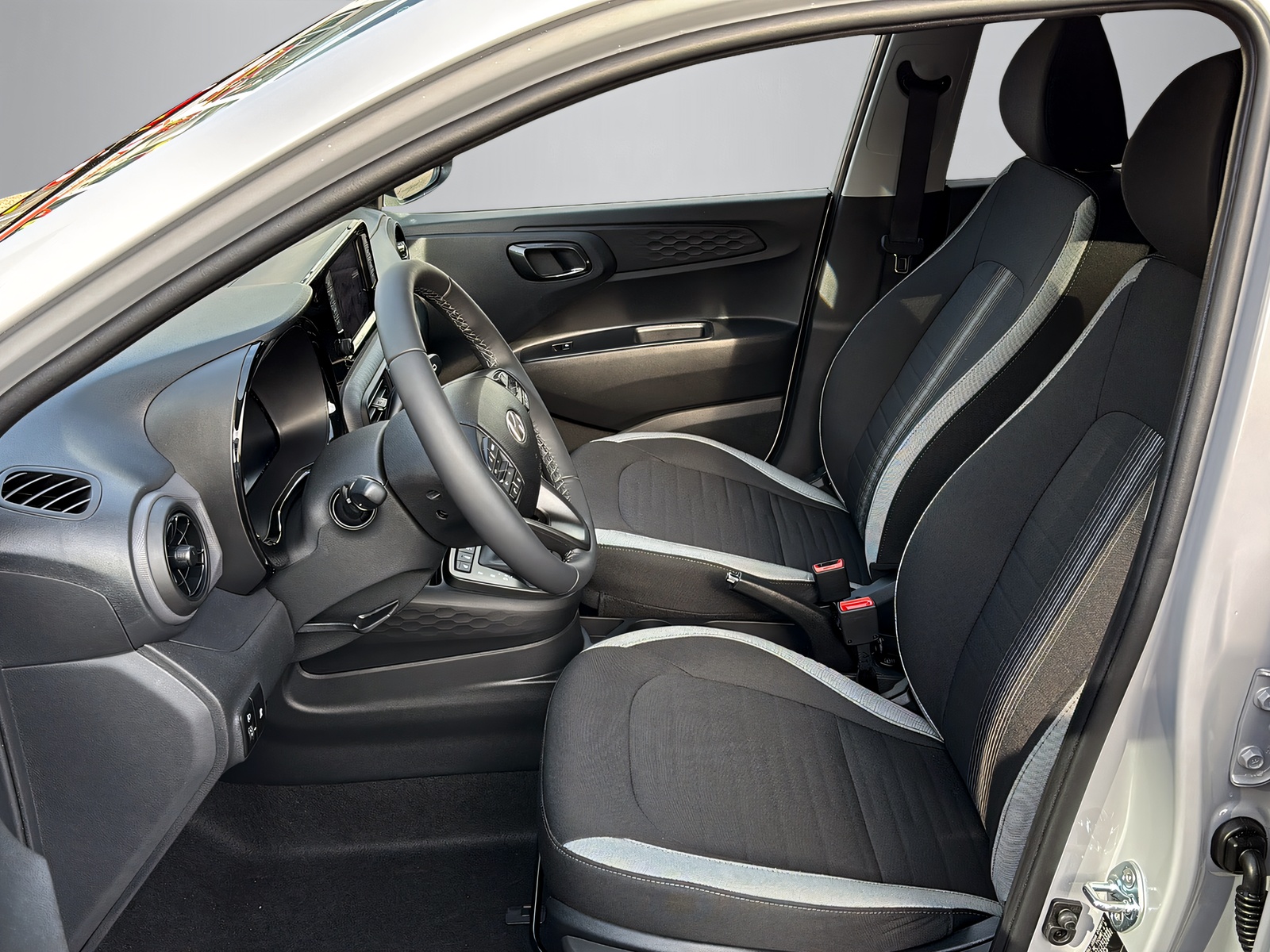HYUNDAI i10 1.2 Amplia-image-10