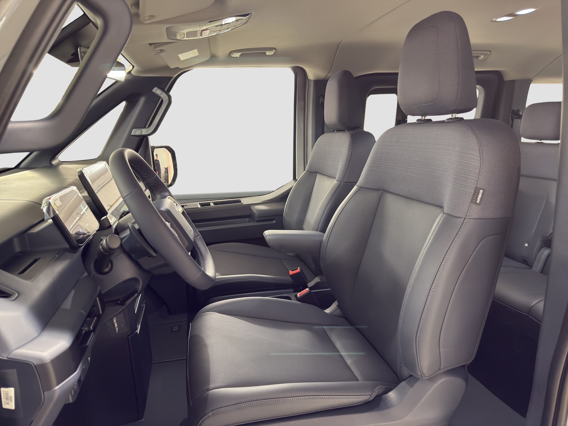 KIA PV5 Passenger 71.2 kWh Elite-image-8