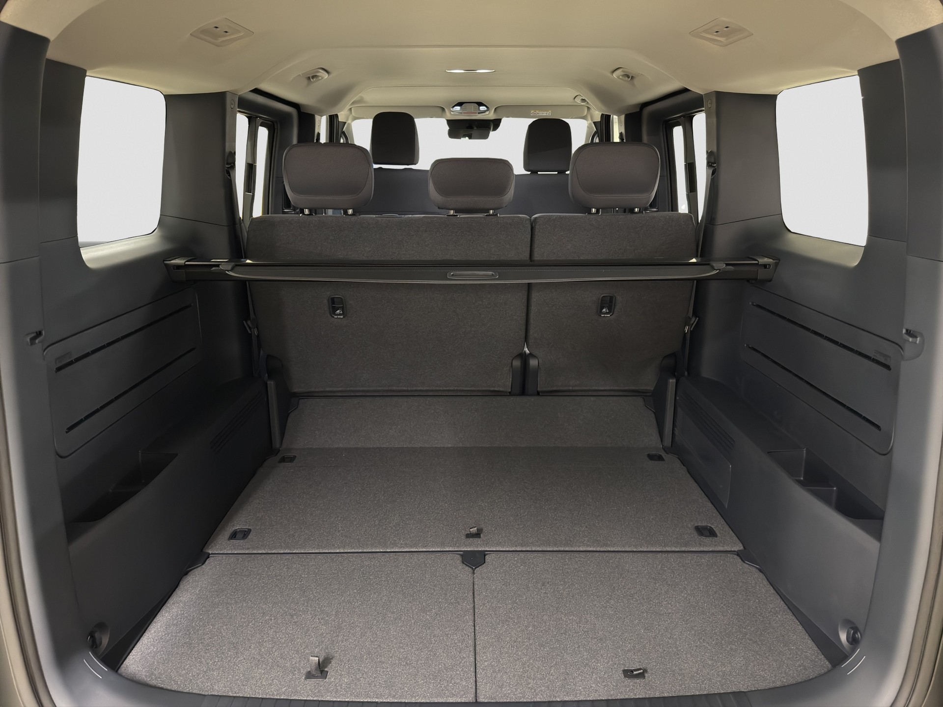 KIA PV5 Passenger 71.2 kWh Elite-image-15