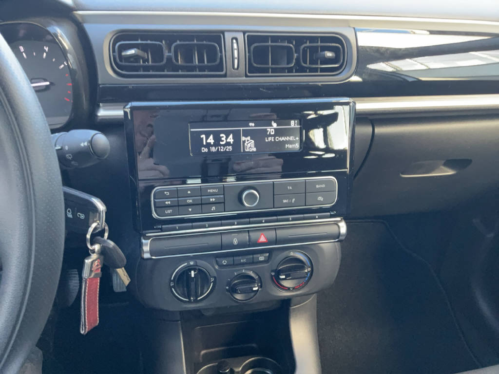 CITROEN C3 1.2 PureTech Feel-image-11