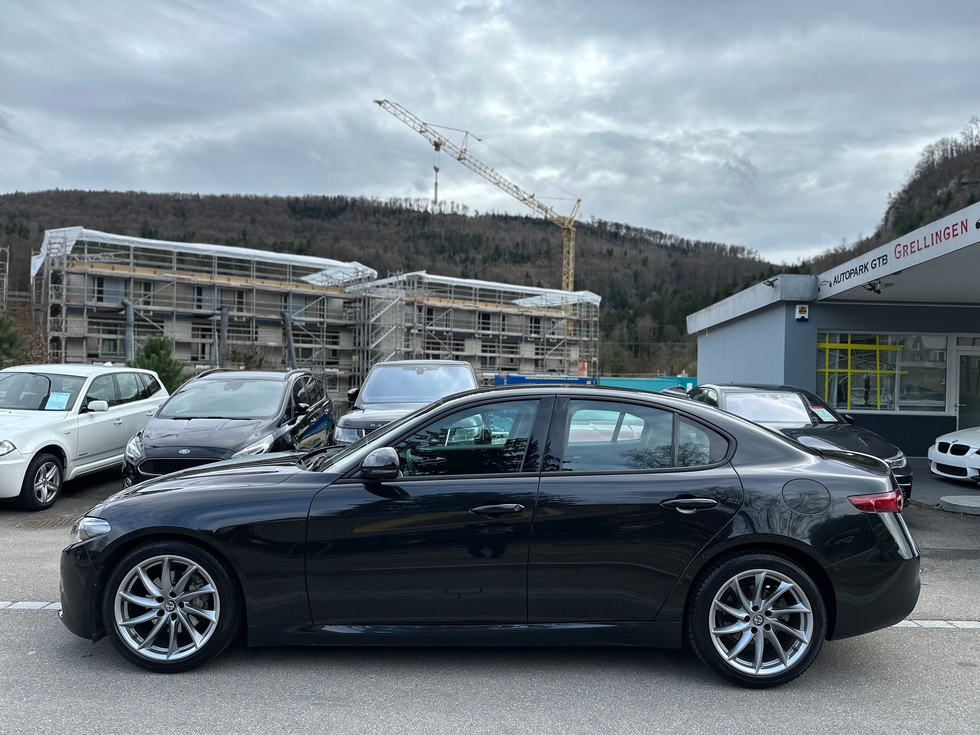 ALFA ROMEO Giulia 2.2 JTDM Super Automatic-showroom-element-3