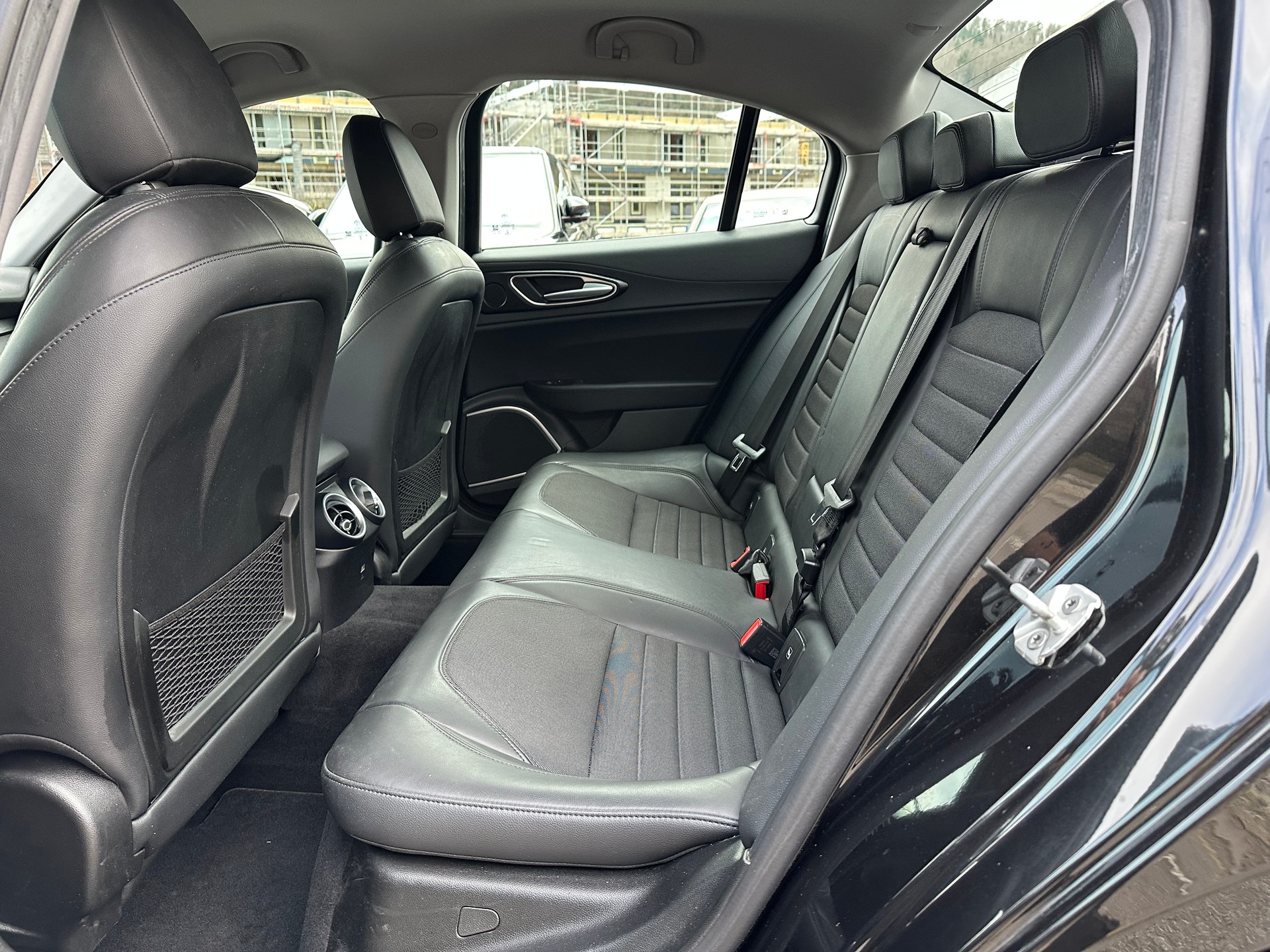ALFA ROMEO Giulia 2.2 JTDM Super Automatic-image-14