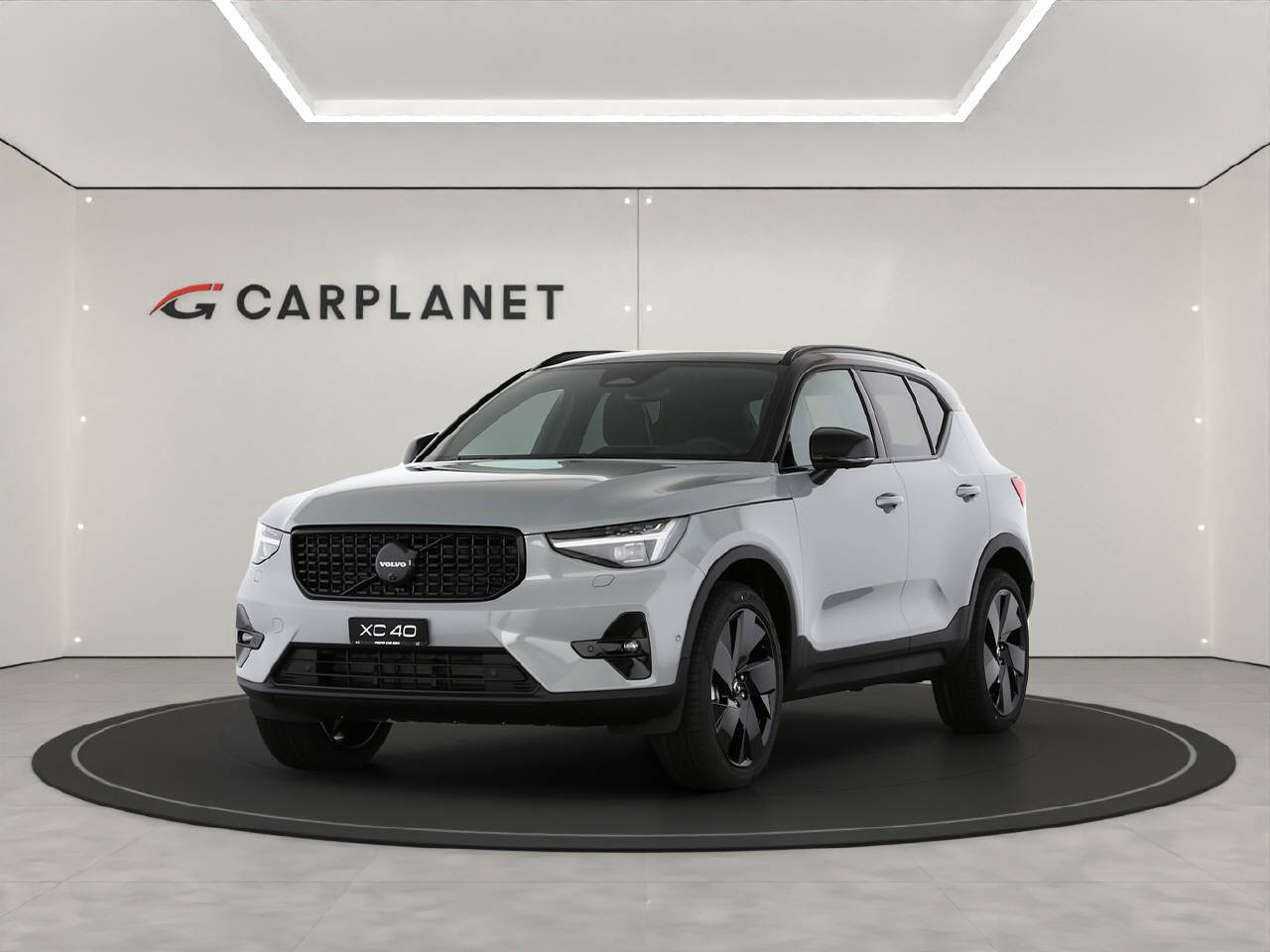 VOLVO XC40 2.0 B4 MH Black Edition-image-0