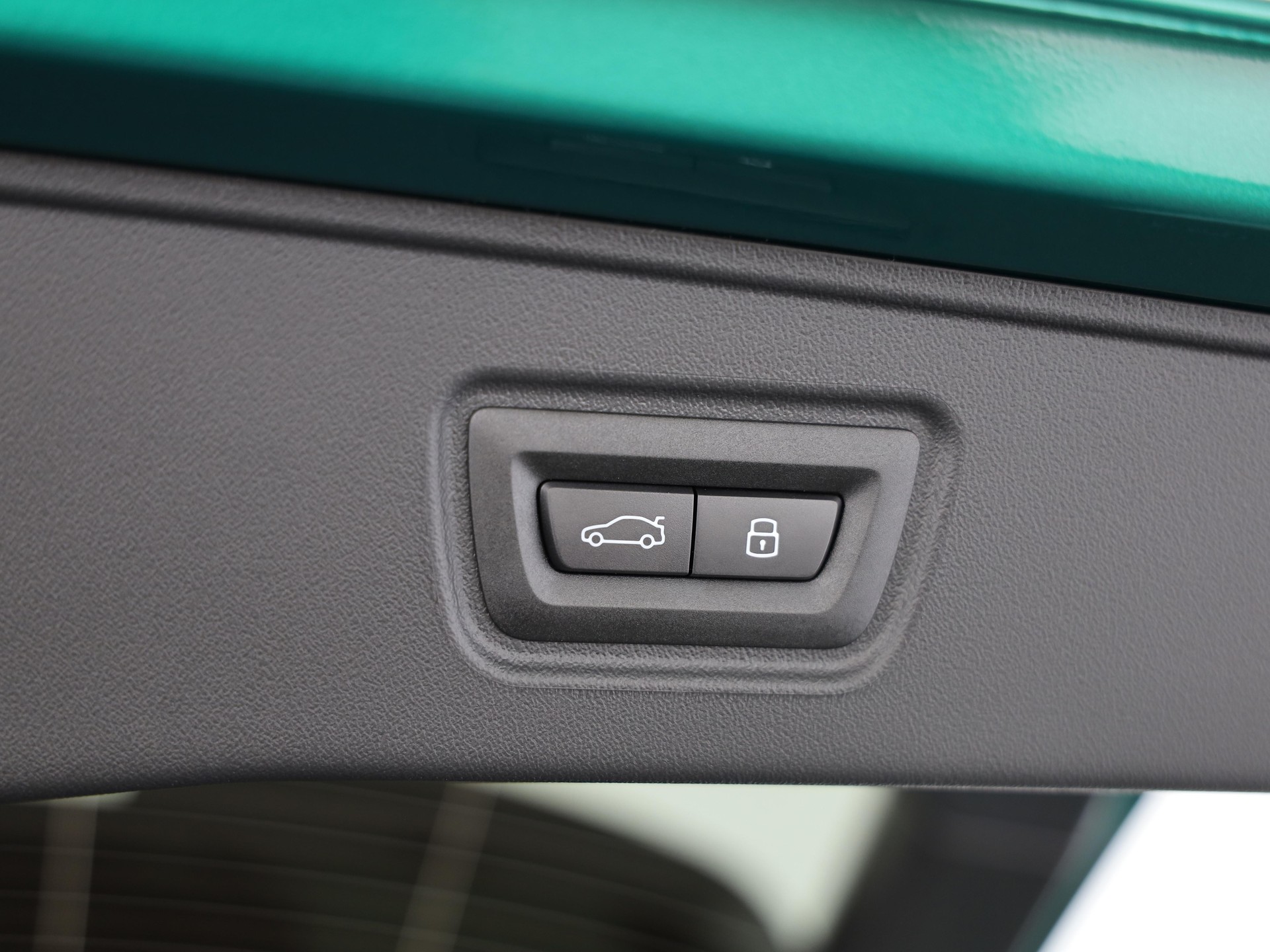 BMW M5 xDrive Touring-image-9