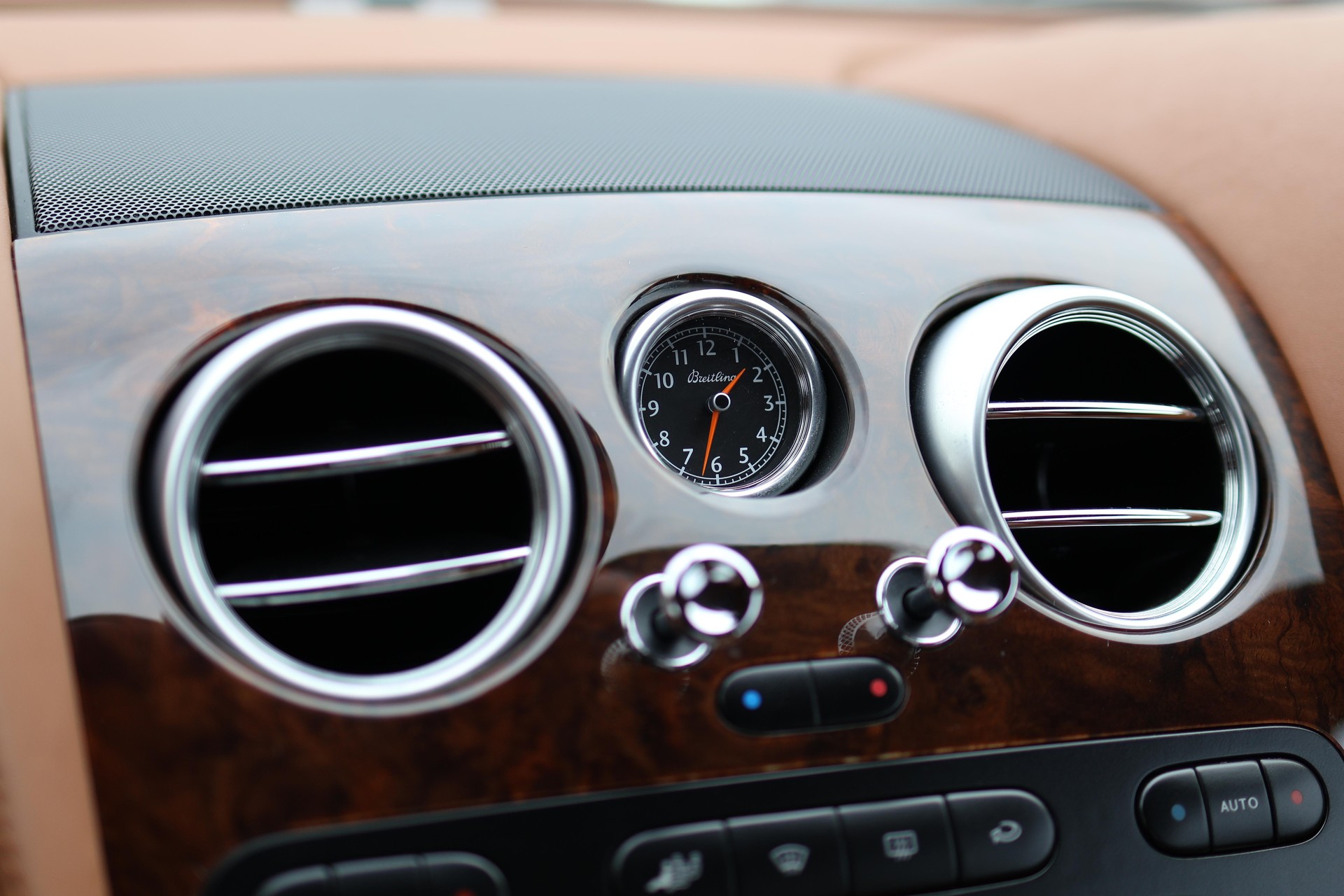 BENTLEY Continental GT 6.0-image-16