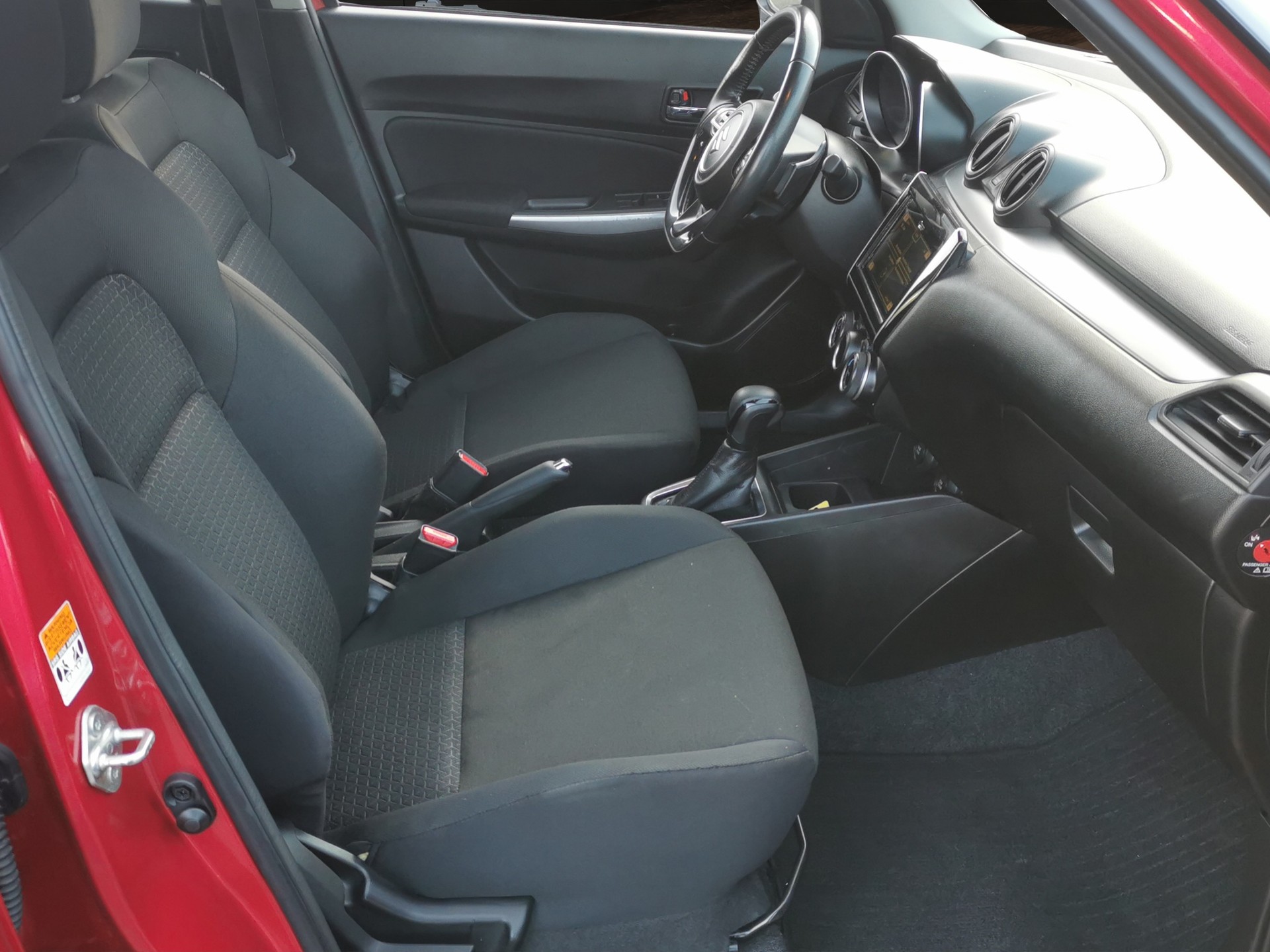 SUZUKI Swift 1.2 Compact Top Hybrid CVT AUT-image-13
