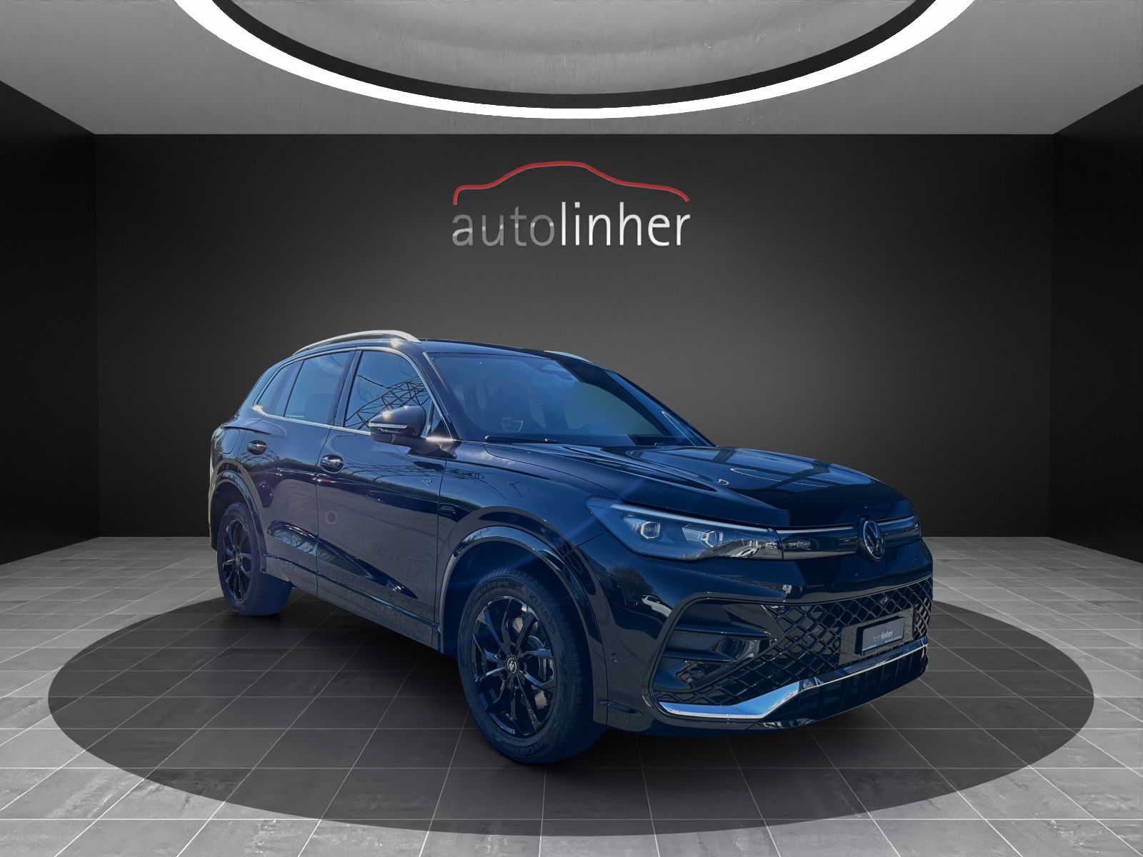 VW Tiguan 2.0 TDI SCR R-Line 4Motion DSG-image-5