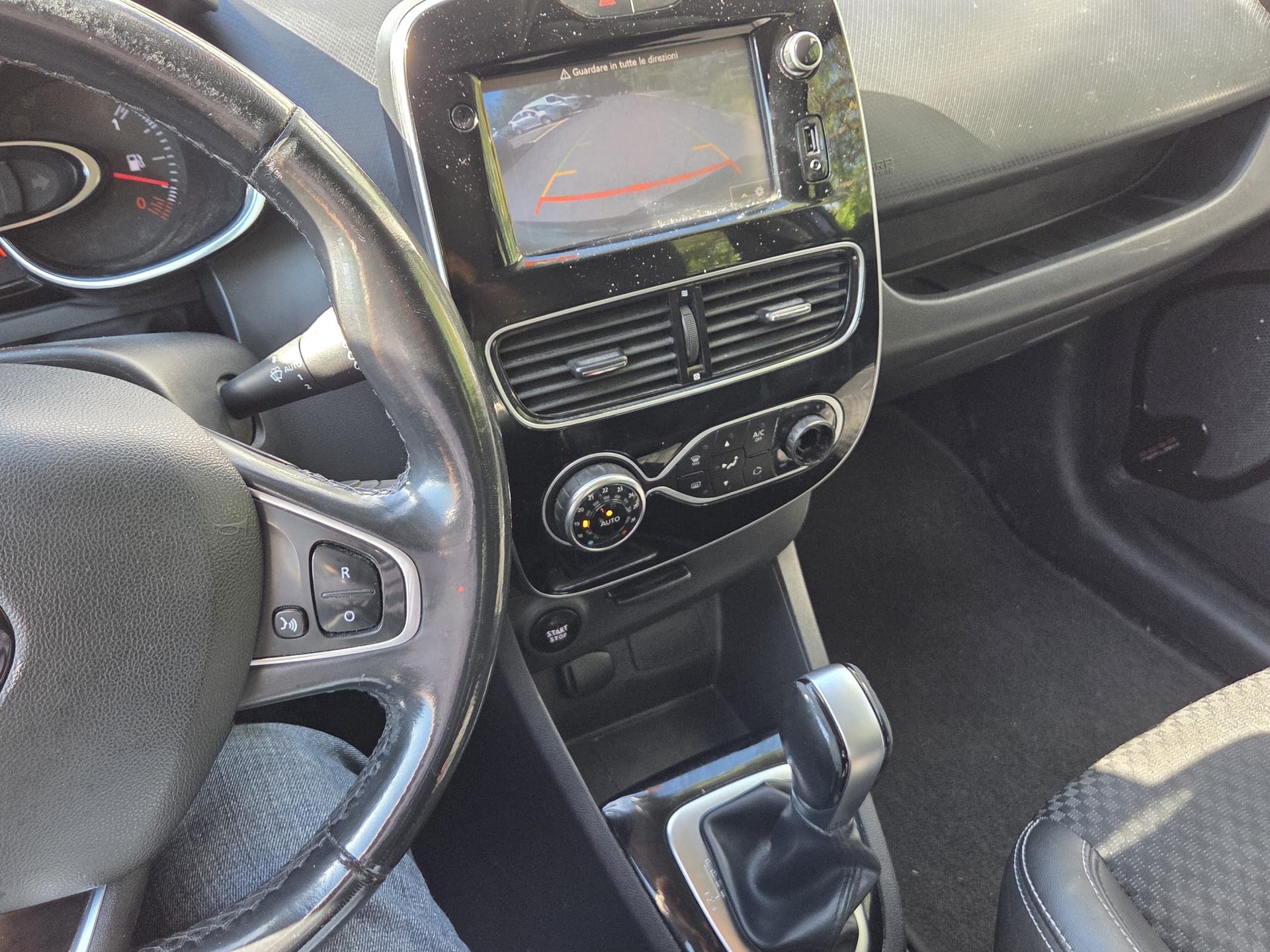 RENAULT Clio 1.2 16V T Intens EDC ** Automatique **-image-6