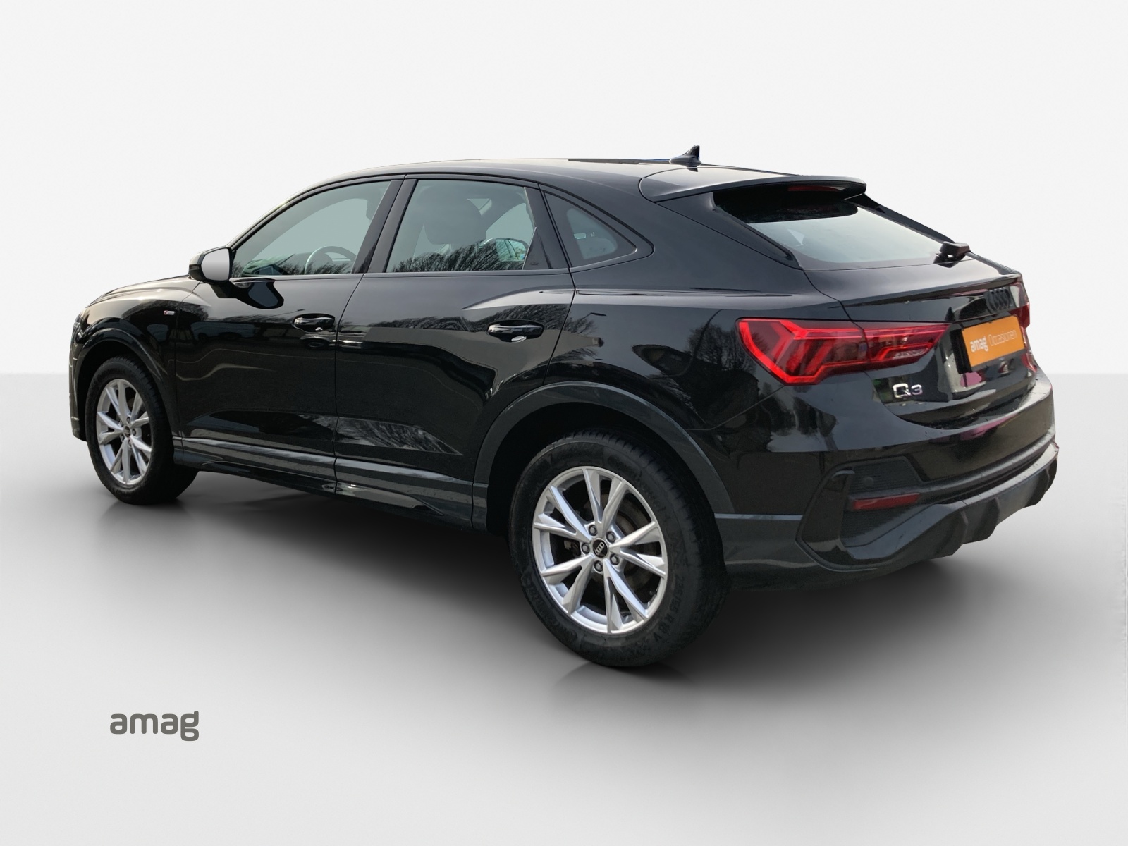 AUDI Q3 Sportback 35 TFSI S line Attraction S-tronic-image-2