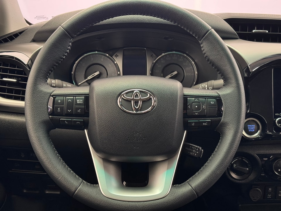 Hilux Double Cab 2.8 D-4D MHEV 204 Style 4x4