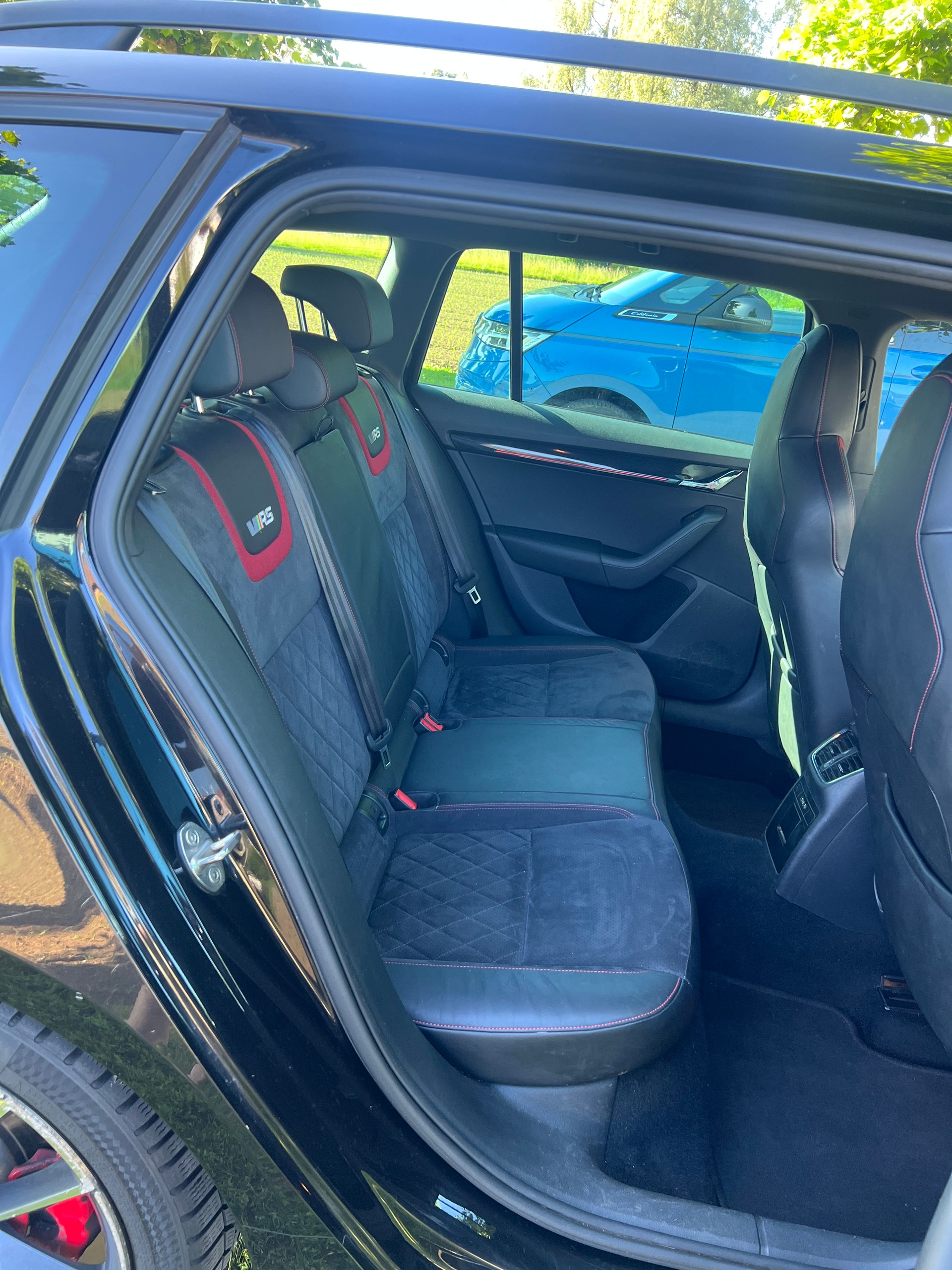SKODA Octavia Combi 2.0 TSI RS DSG-image-3