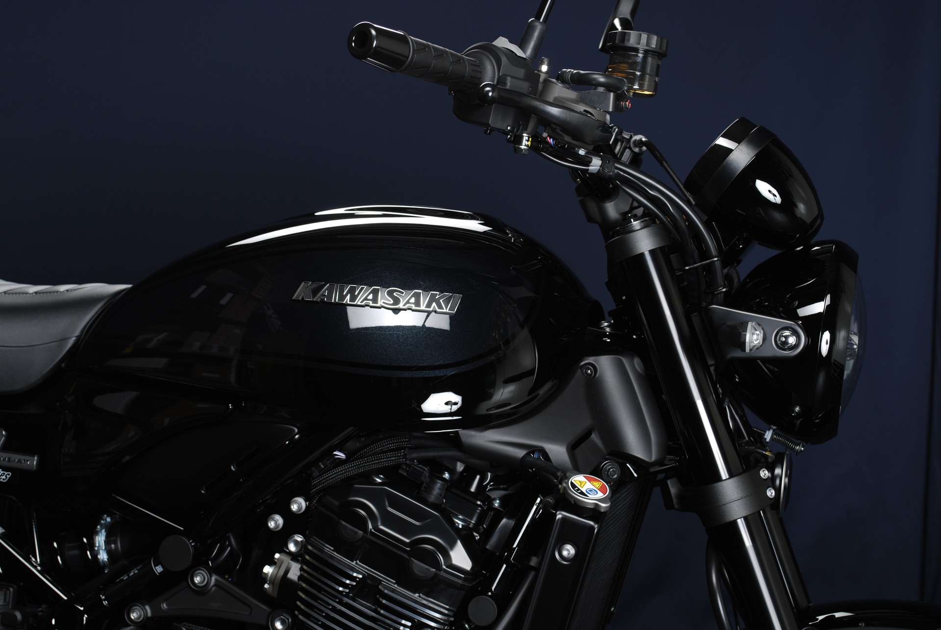 KAWASAKI Z 900 RS "Black Ball Edition" 70 kW (35 kW) MY26-image-5