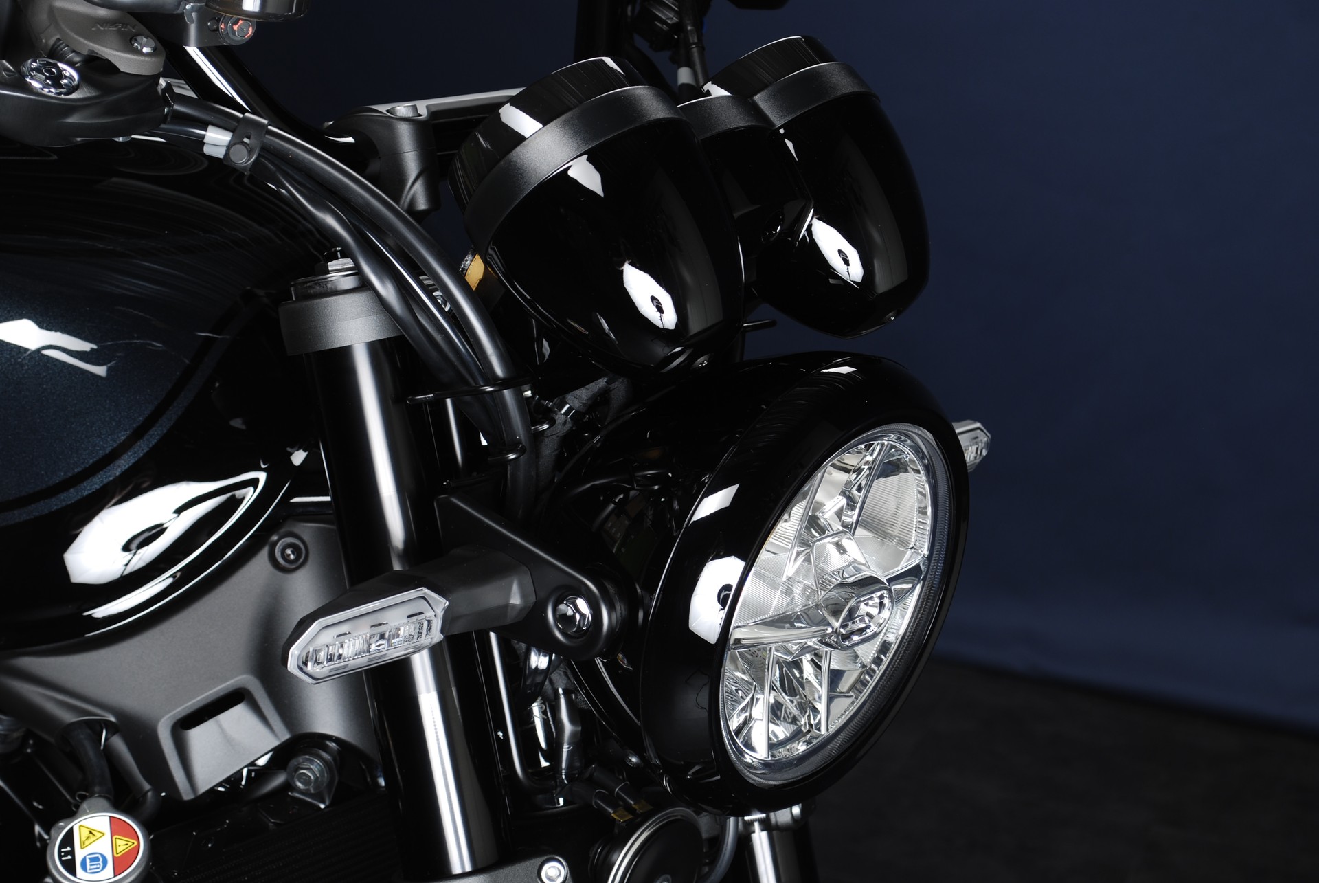 KAWASAKI Z 900 RS "Black Ball Edition" 70 kW (35 kW) MY26-image-6
