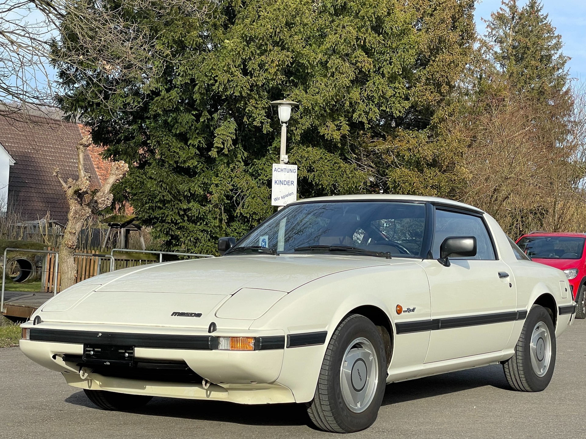 MAZDA RX-7 2.3, Veteranen-Fahrzeug, wird frisch geprüft