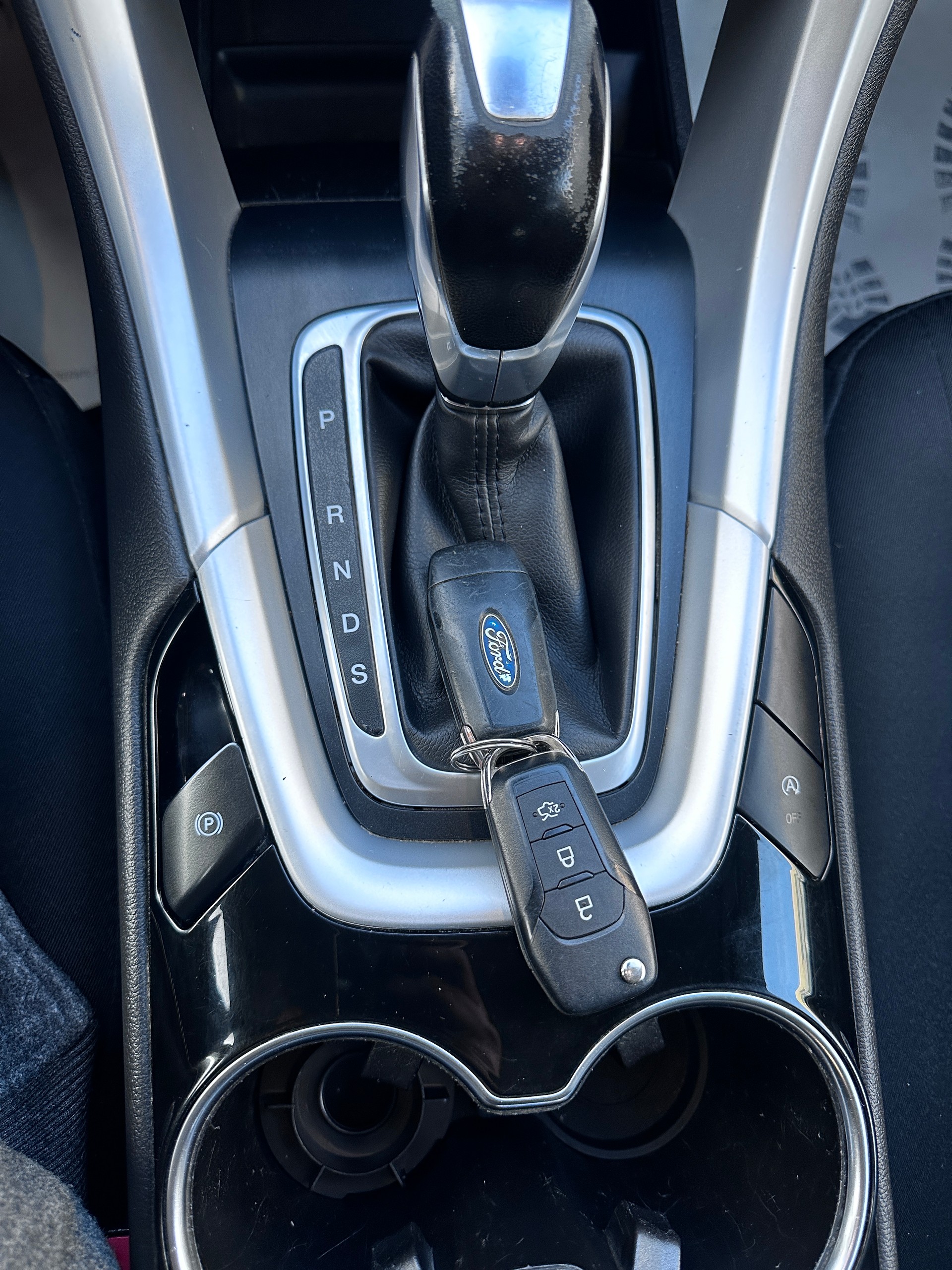 FORD Mondeo 2.0 TDCi Trend PowerShift-image-15